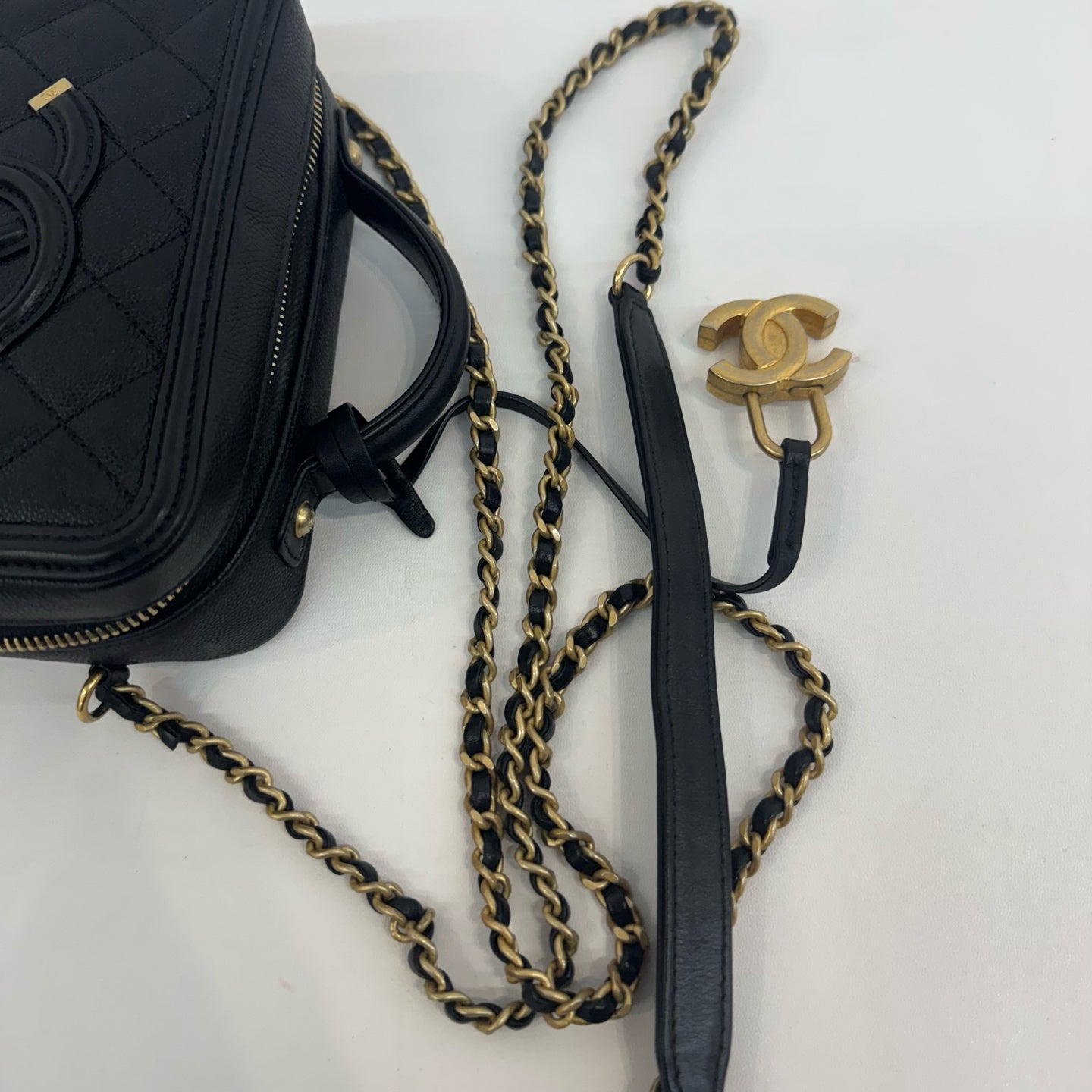 Chanel - Other - Leather - Black - (small)