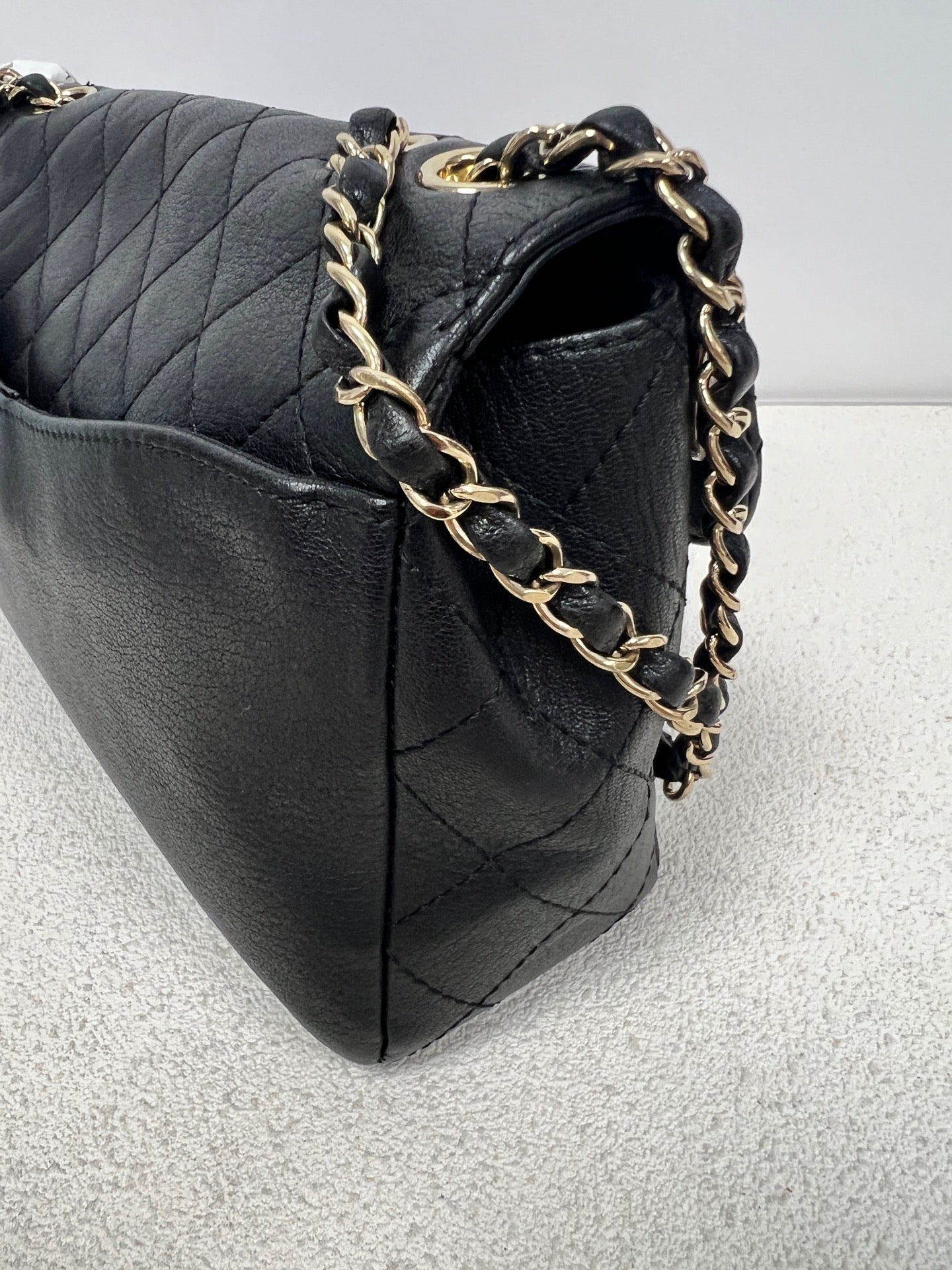 Chanel - Other - Leather - Black - (small)