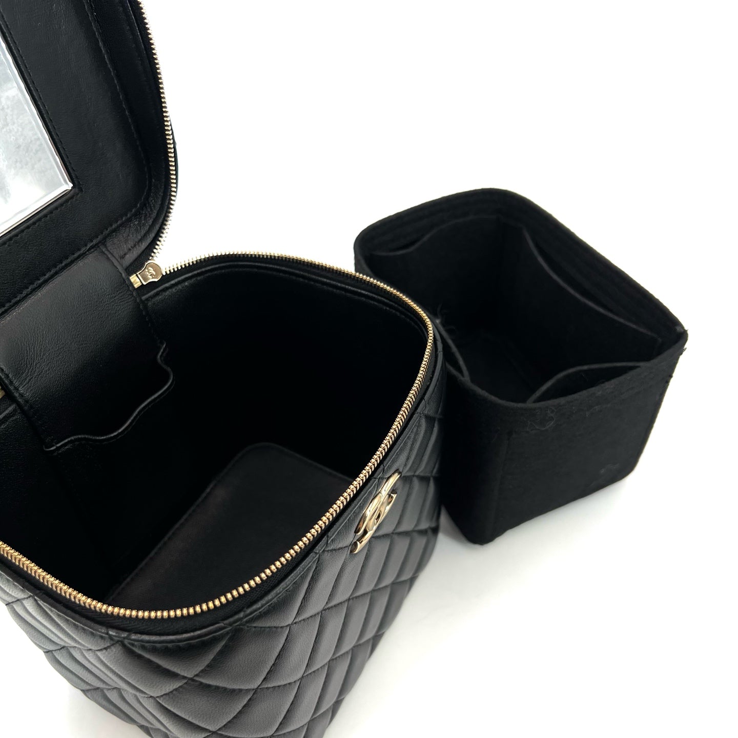 Chanel - Other - Leather - Black - (small)