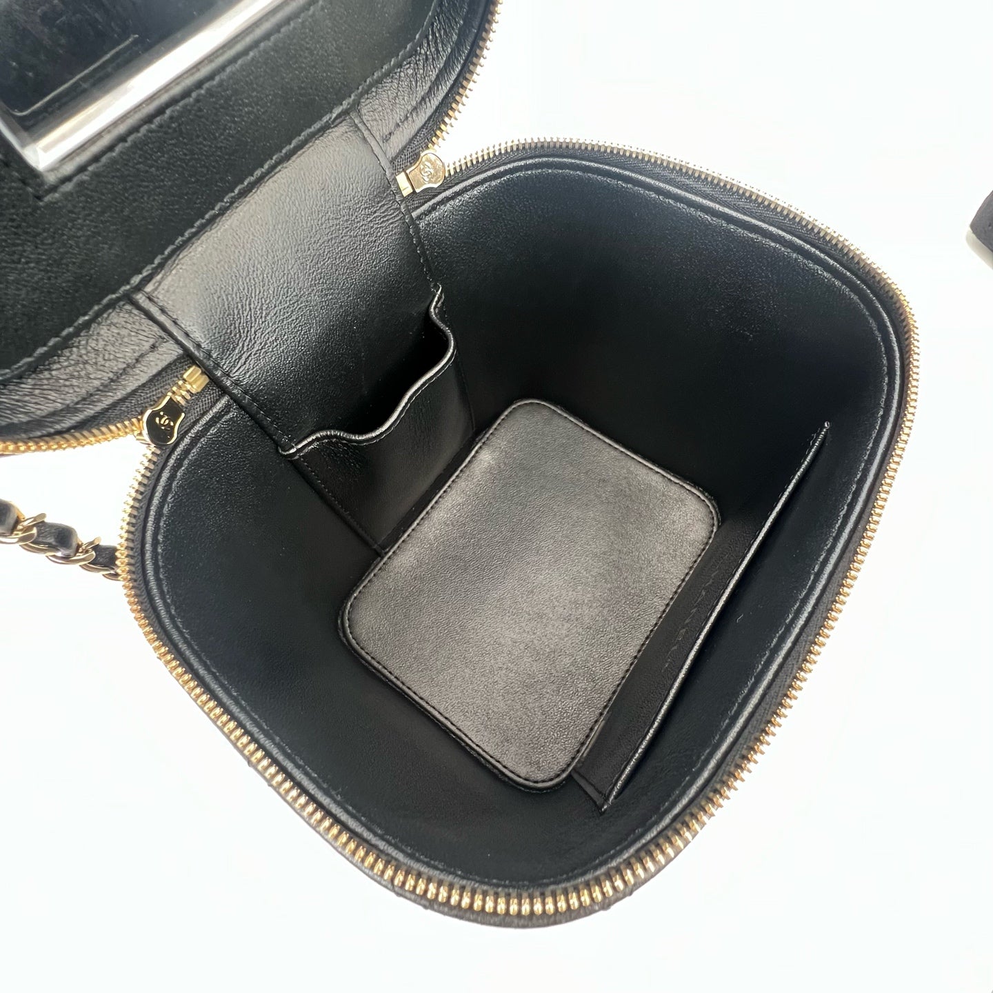 Chanel - Other - Leather - Black - (small)