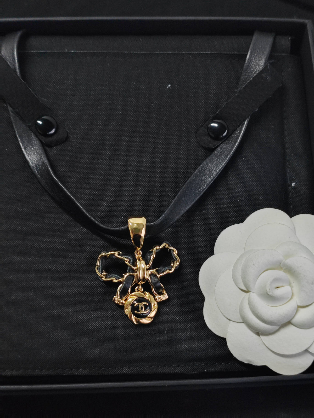 Chanel - Other - Leather - Black - (Taille Unique)