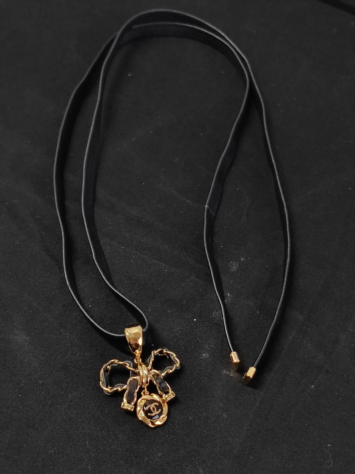 Chanel - Other - Leather - Black - (Taille Unique)