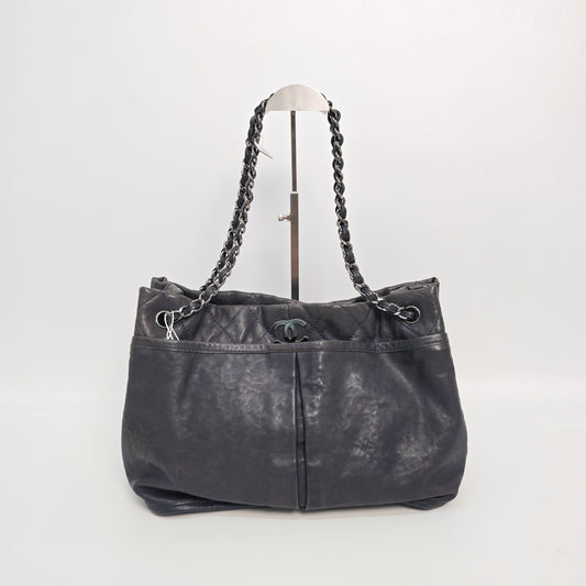 Chanel - Other - Leather - Blue - (medium)