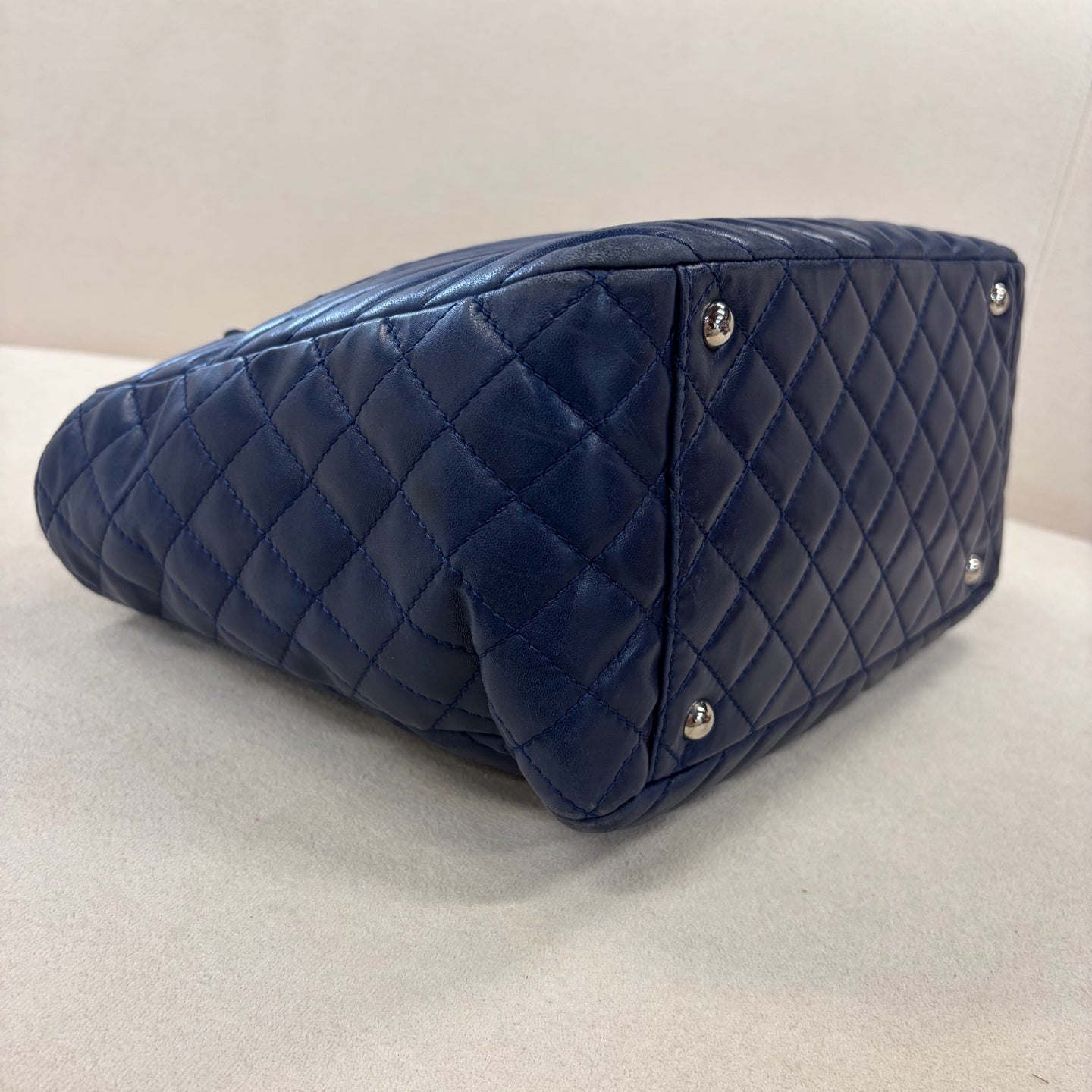 Chanel - Other - Leather - Blue - (medium)