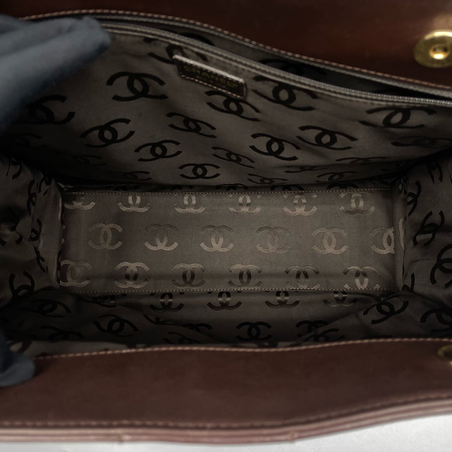 Chanel - Other - Leather - Brown - (Large)