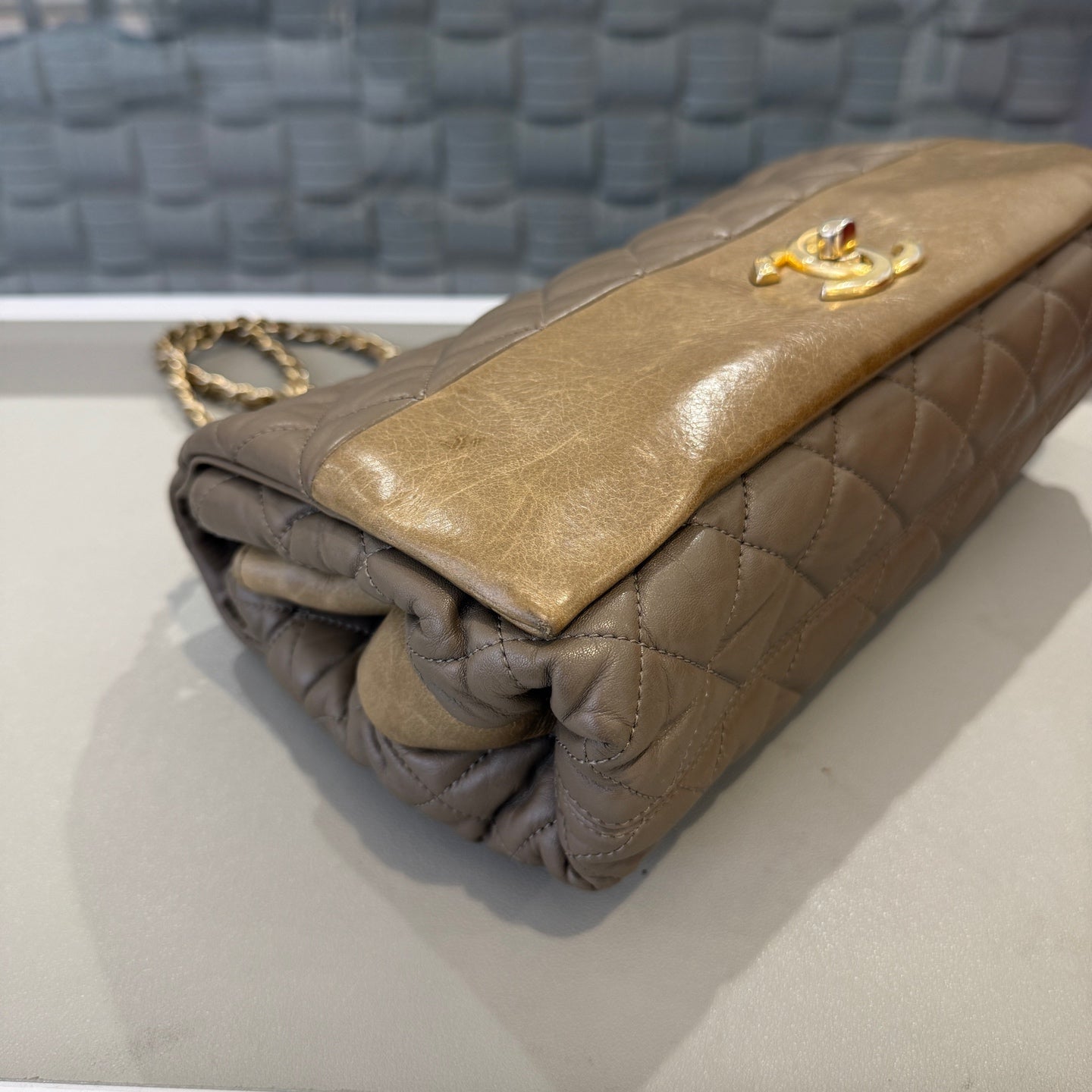 Chanel - Other - Leather - Brown - (Medium)