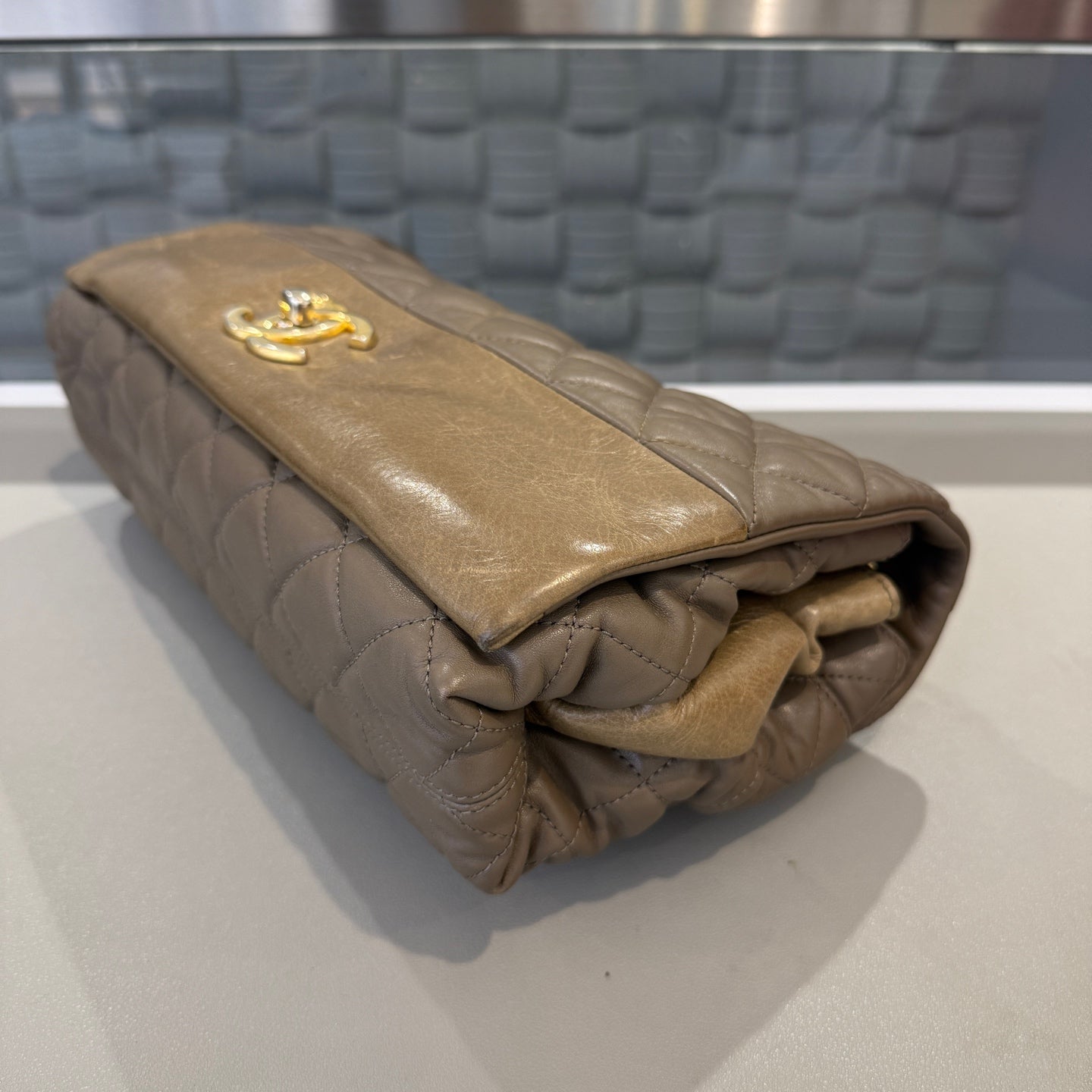 Chanel - Other - Leather - Brown - (Medium)