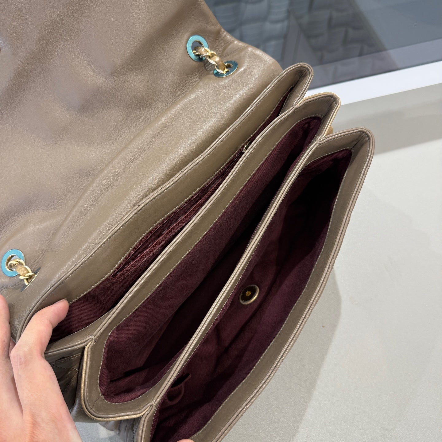Chanel - Other - Leather - Brown - (Medium)