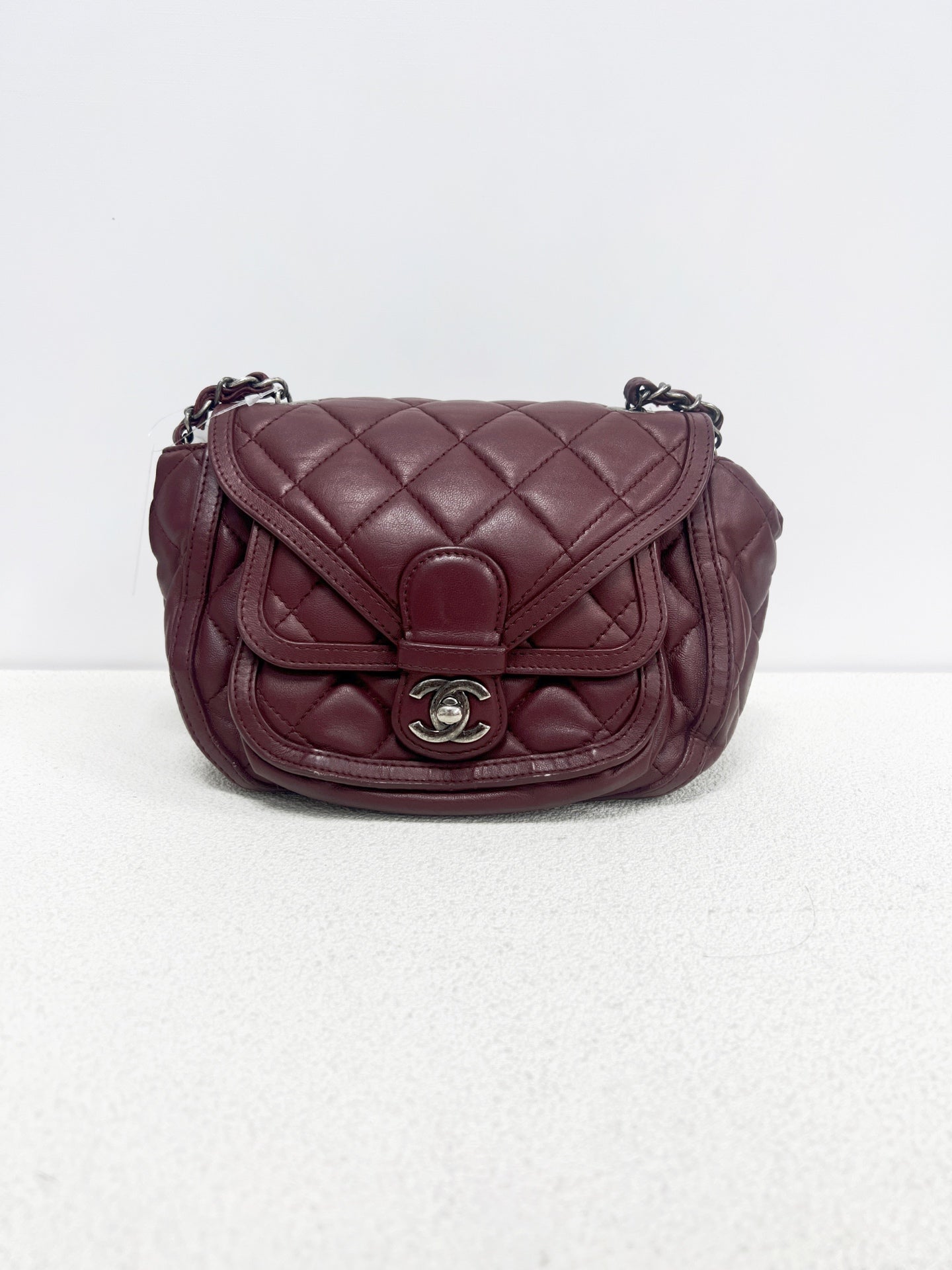 Chanel - Other - Leather - Burgundy - (medium)