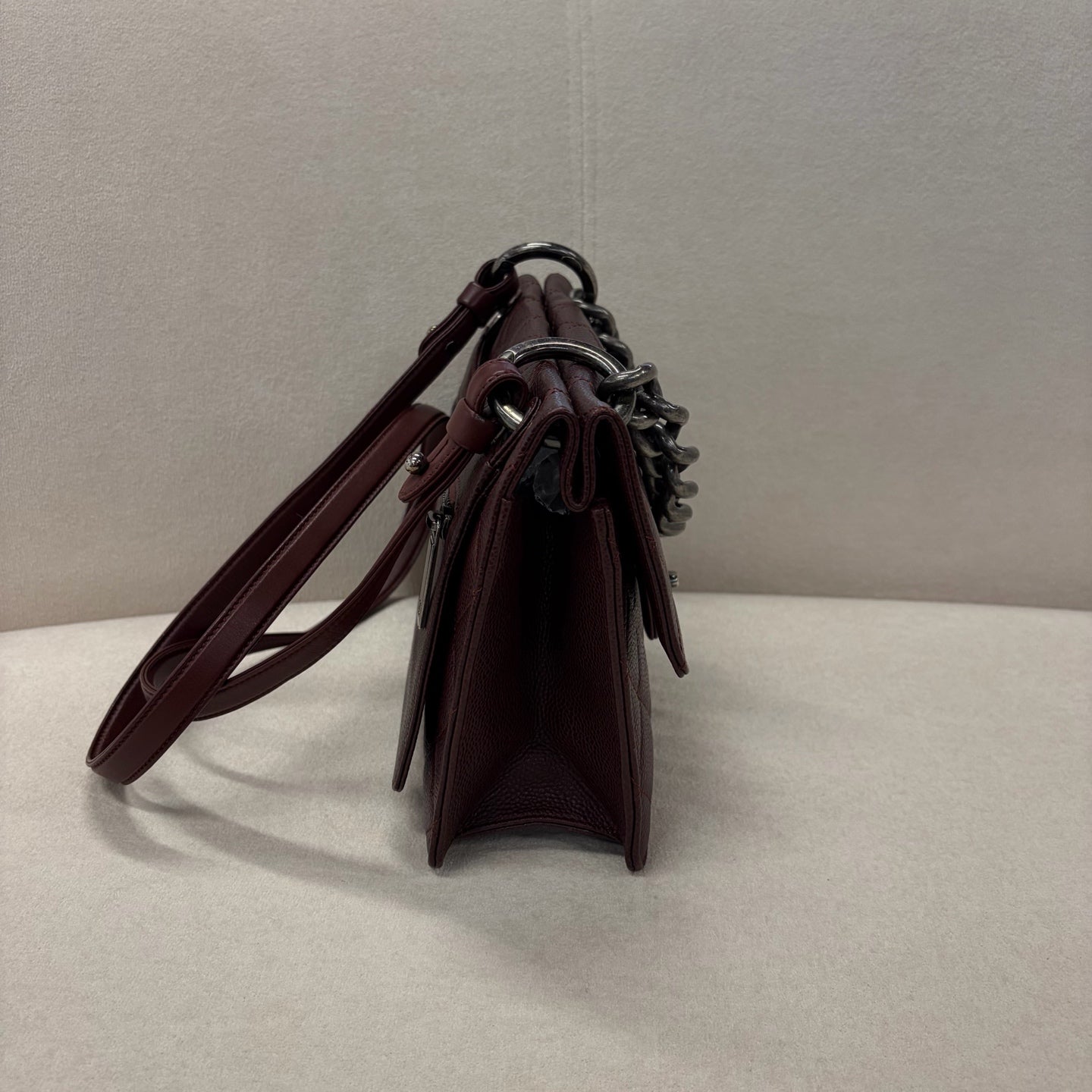 Chanel - Other - Leather - Burgundy - (medium)