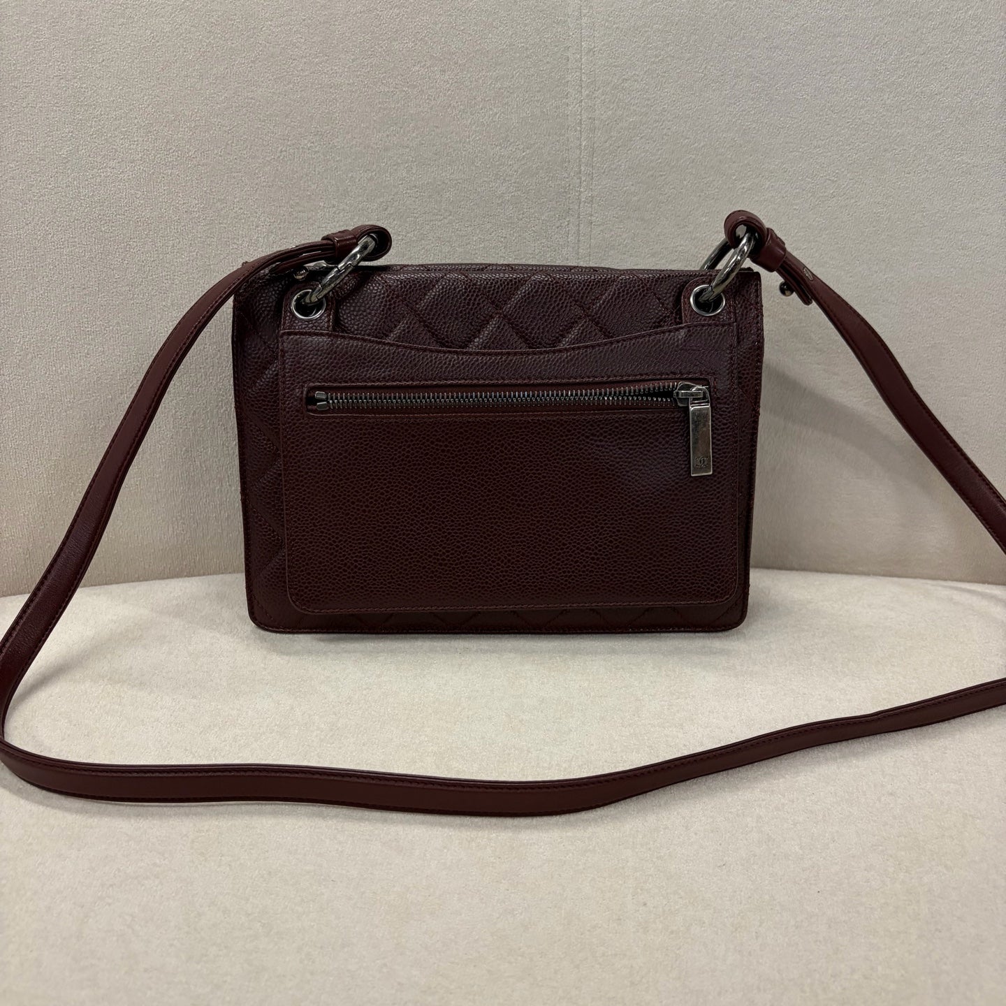 Chanel - Other - Leather - Burgundy - (medium)