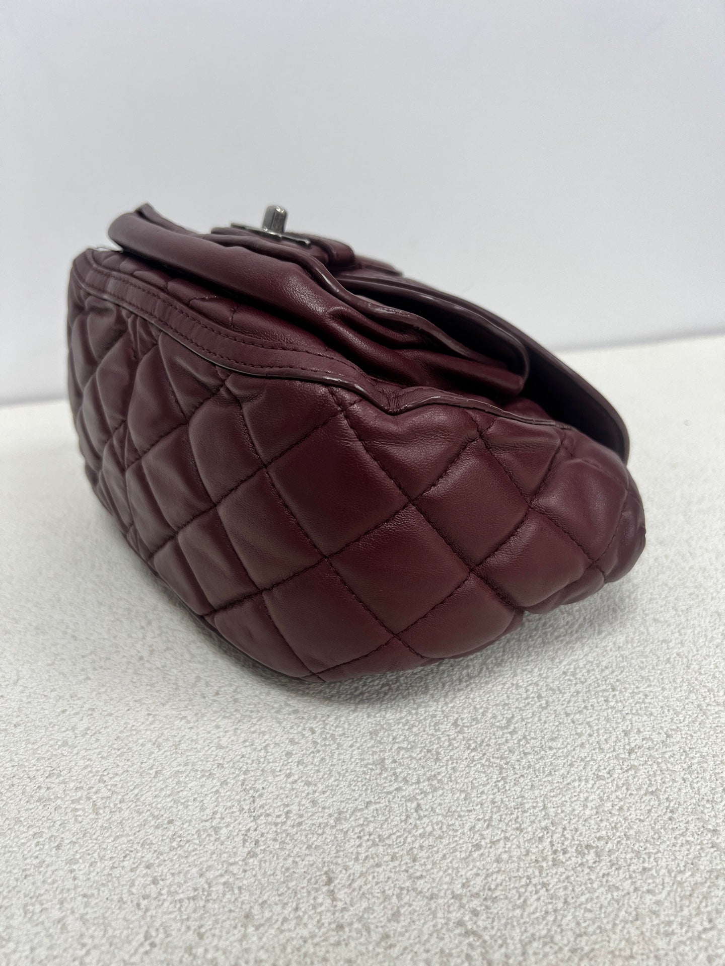 Chanel - Other - Leather - Burgundy - (medium)