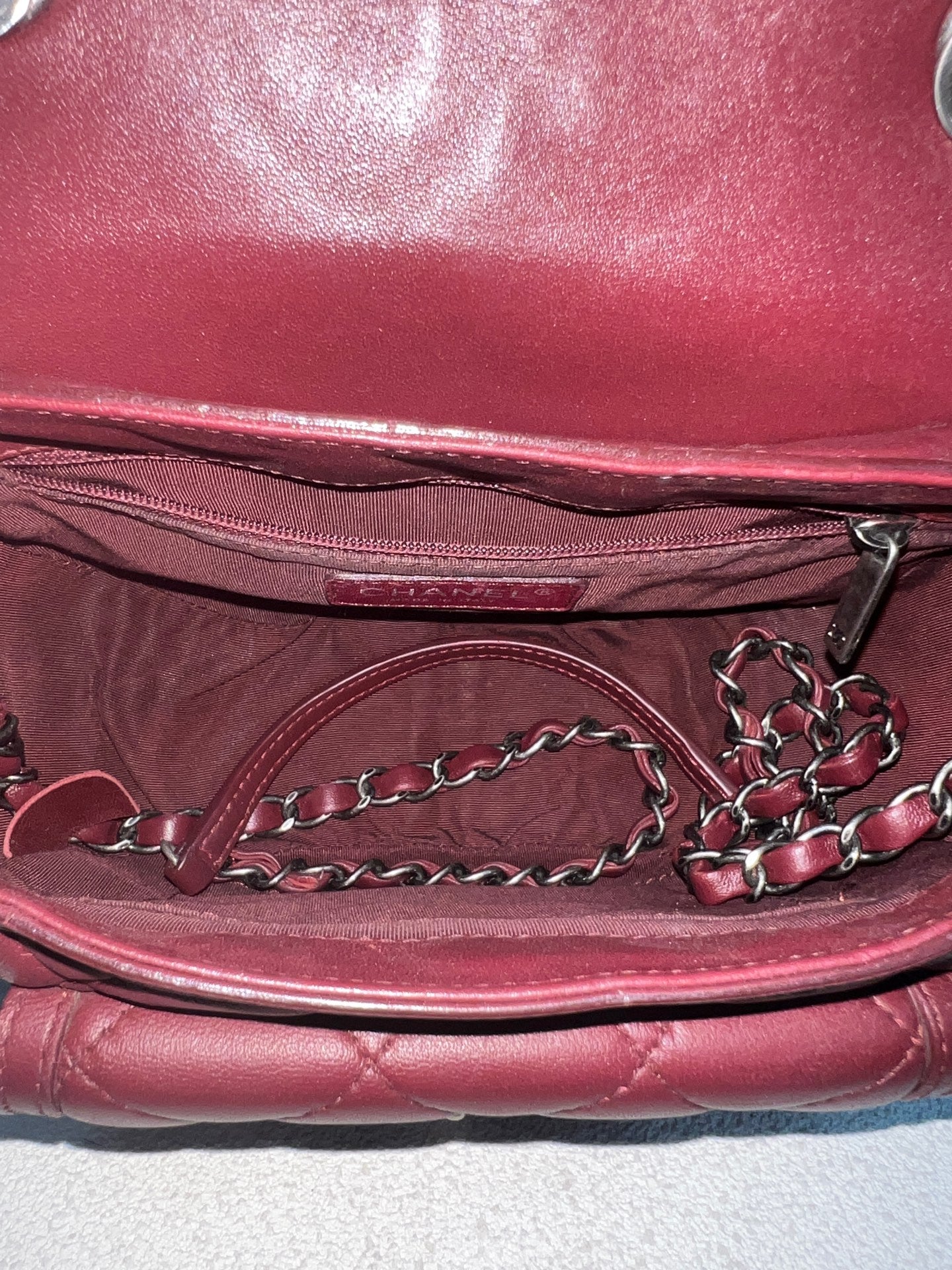 Chanel - Other - Leather - Burgundy - (medium)