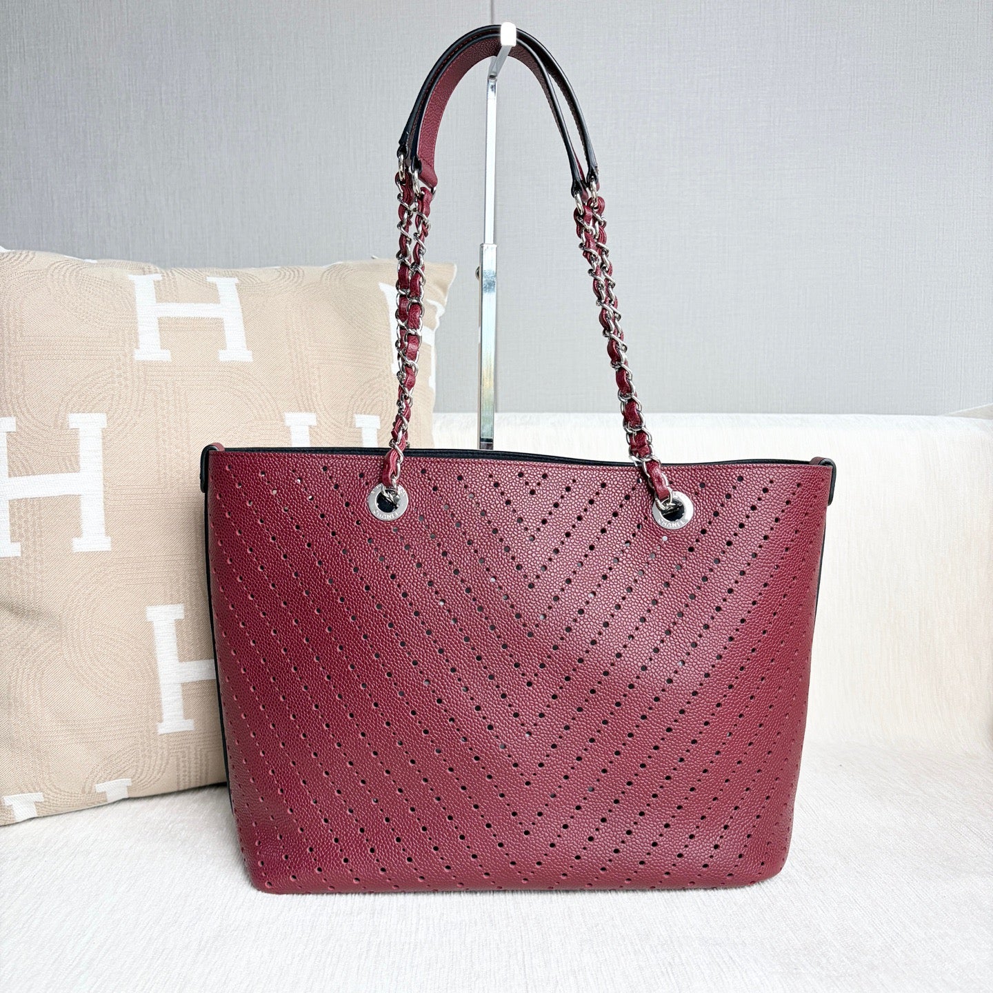 Chanel - Other - Leather - Burgundy - (medium)