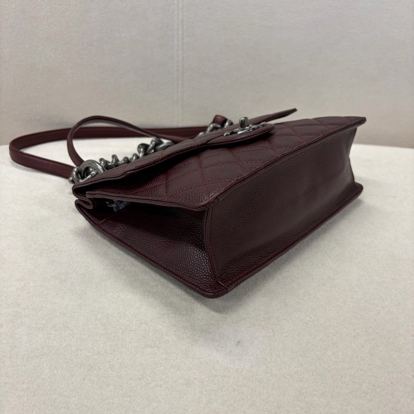 Chanel - Other - Leather - Burgundy - (medium)