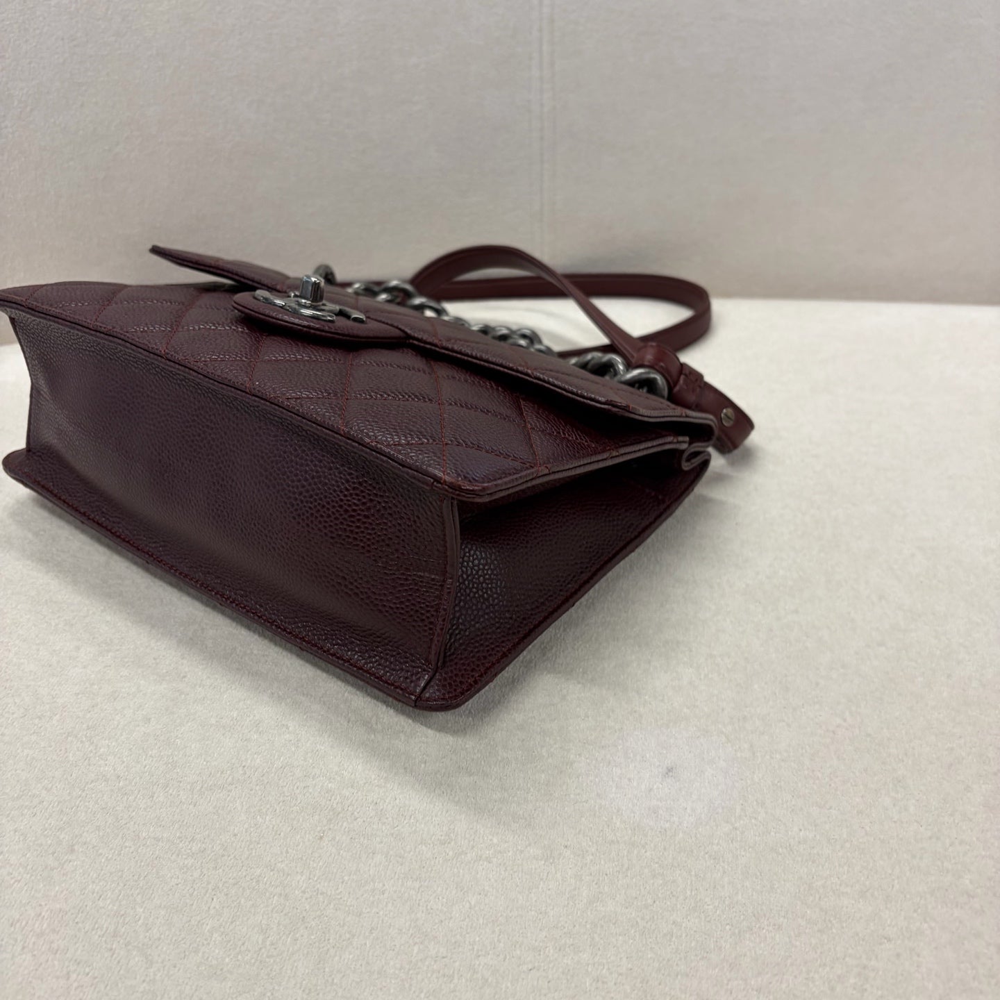 Chanel - Other - Leather - Burgundy - (medium)