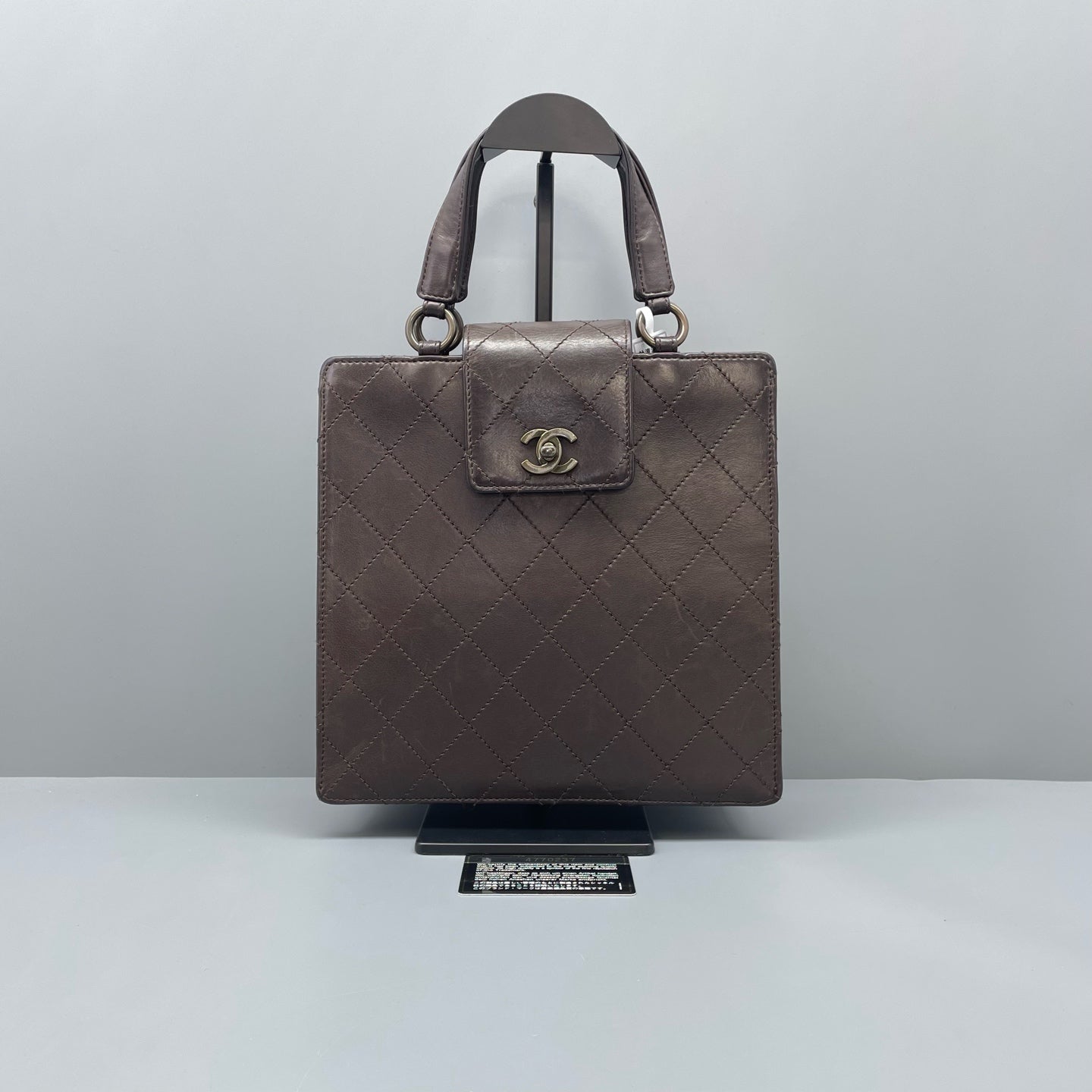 Chanel - Other - Leather - Dark Brown - (Medium)
