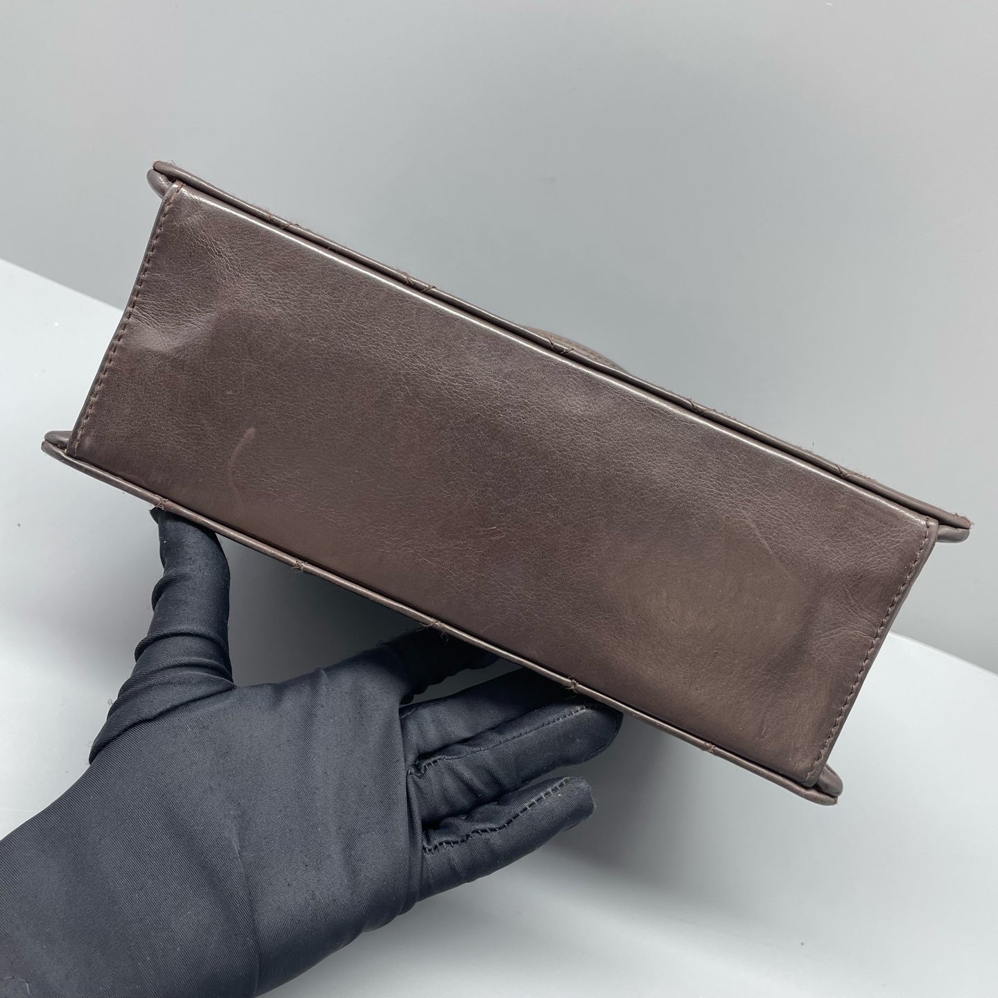 Chanel - Other - Leather - Dark Brown - (Medium)