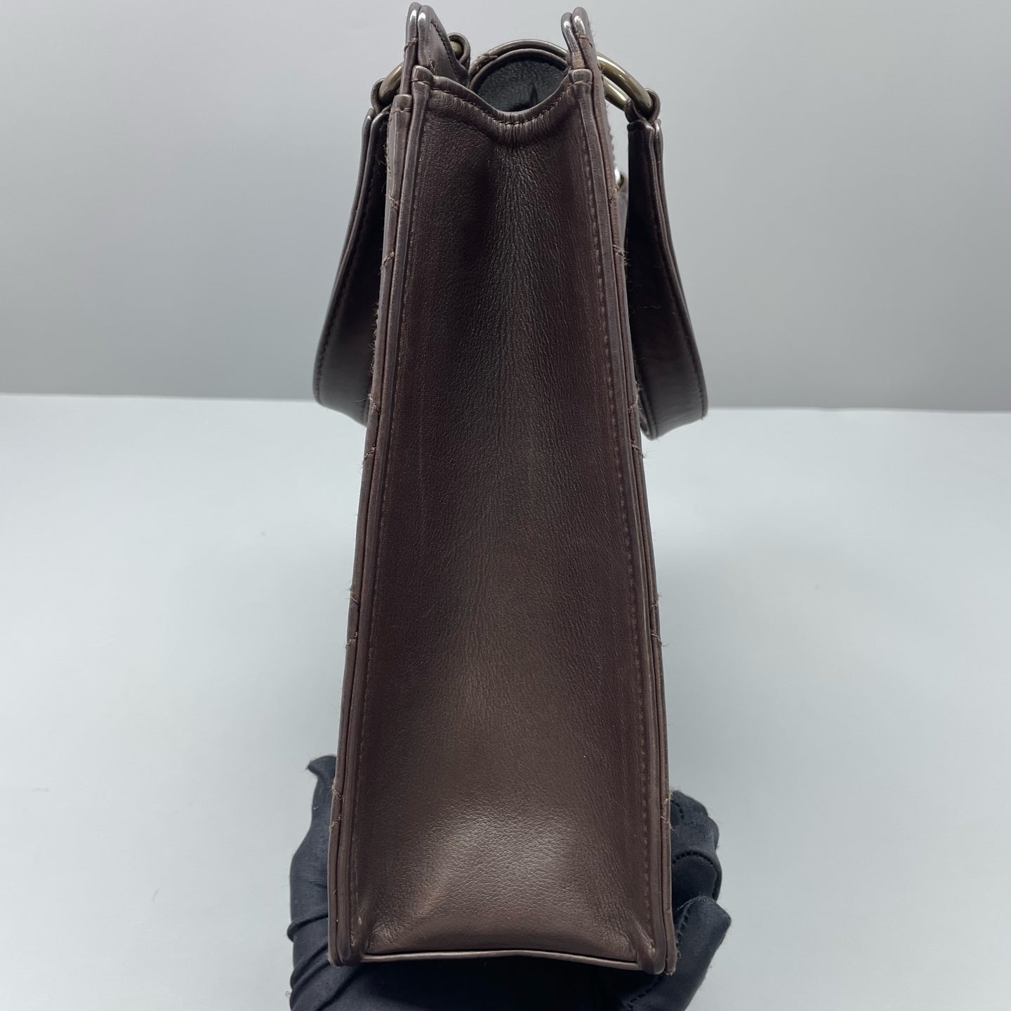 Chanel - Other - Leather - Dark Brown - (Medium)