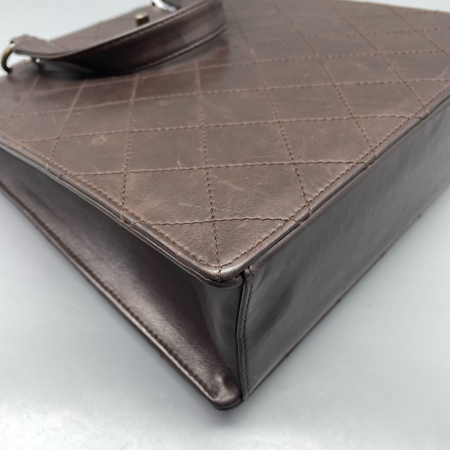 Chanel - Other - Leather - Dark Brown - (Medium)
