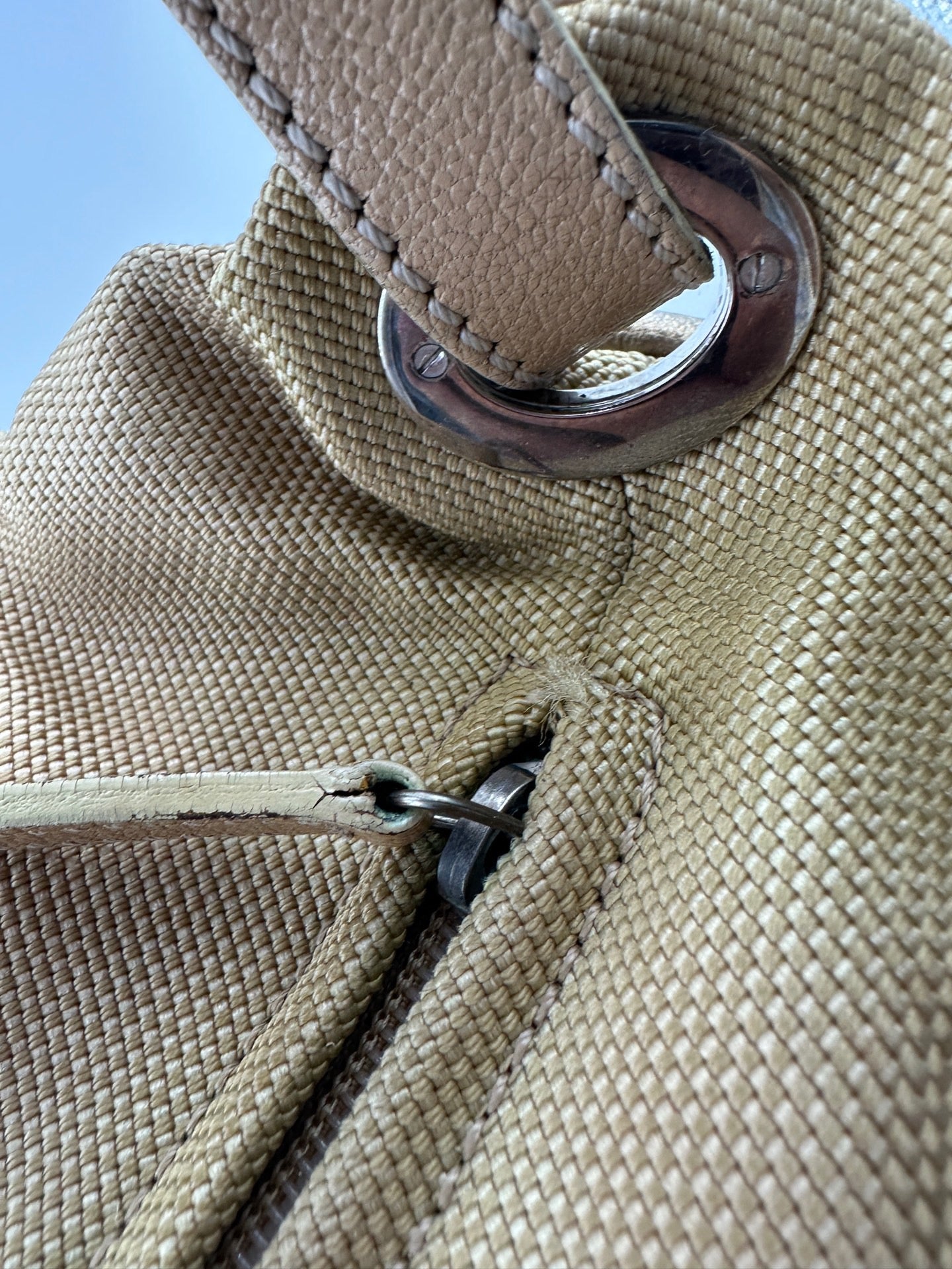 Chanel - Other - Leather - Gold - (large)