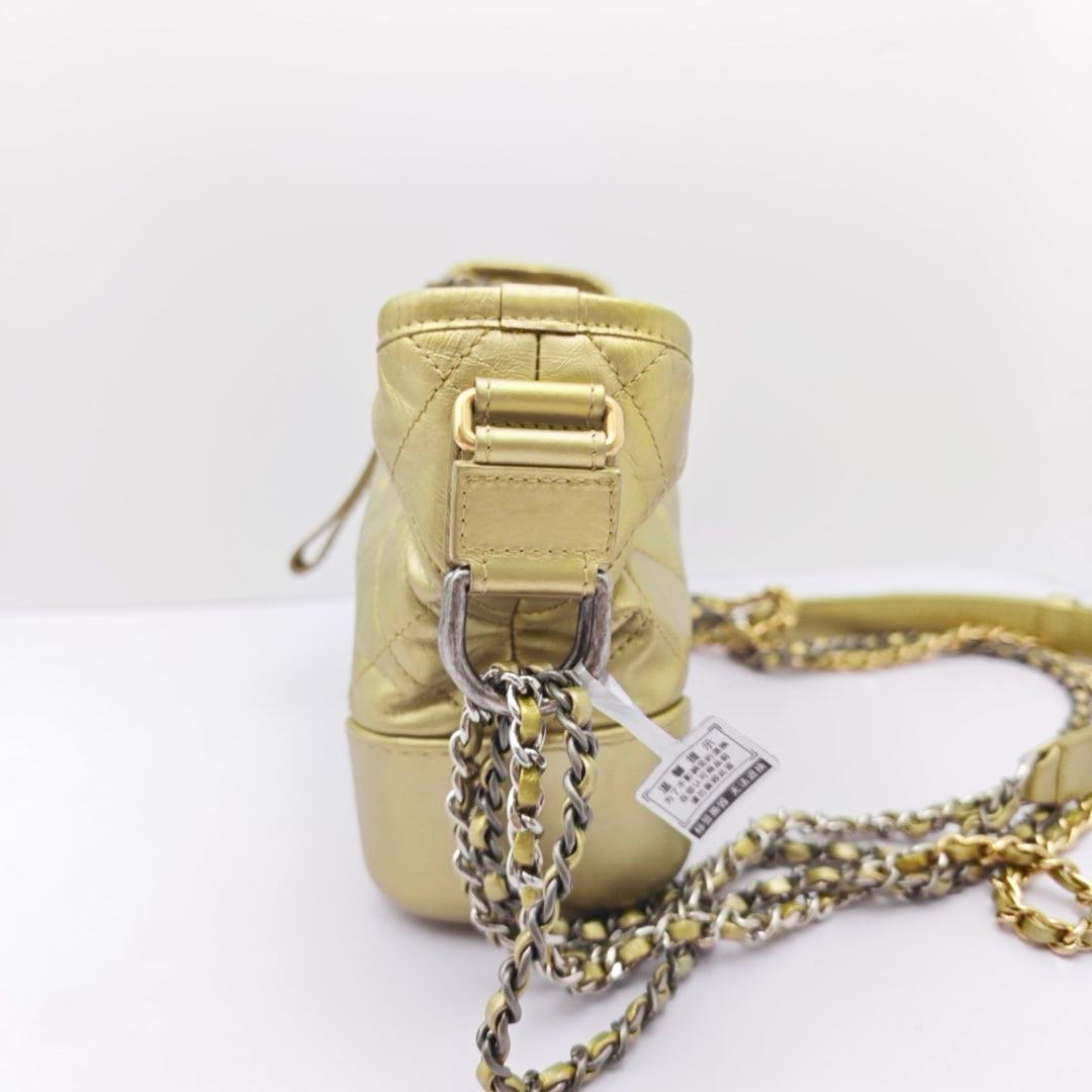 Chanel - Other - Leather - Gold - (small)