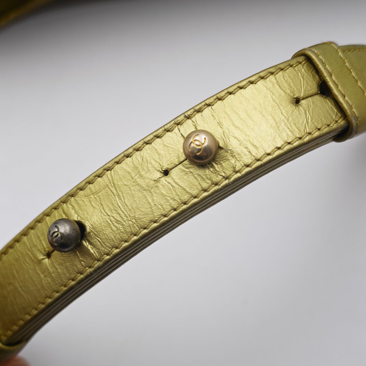Chanel - Other - Leather - Gold - (small)
