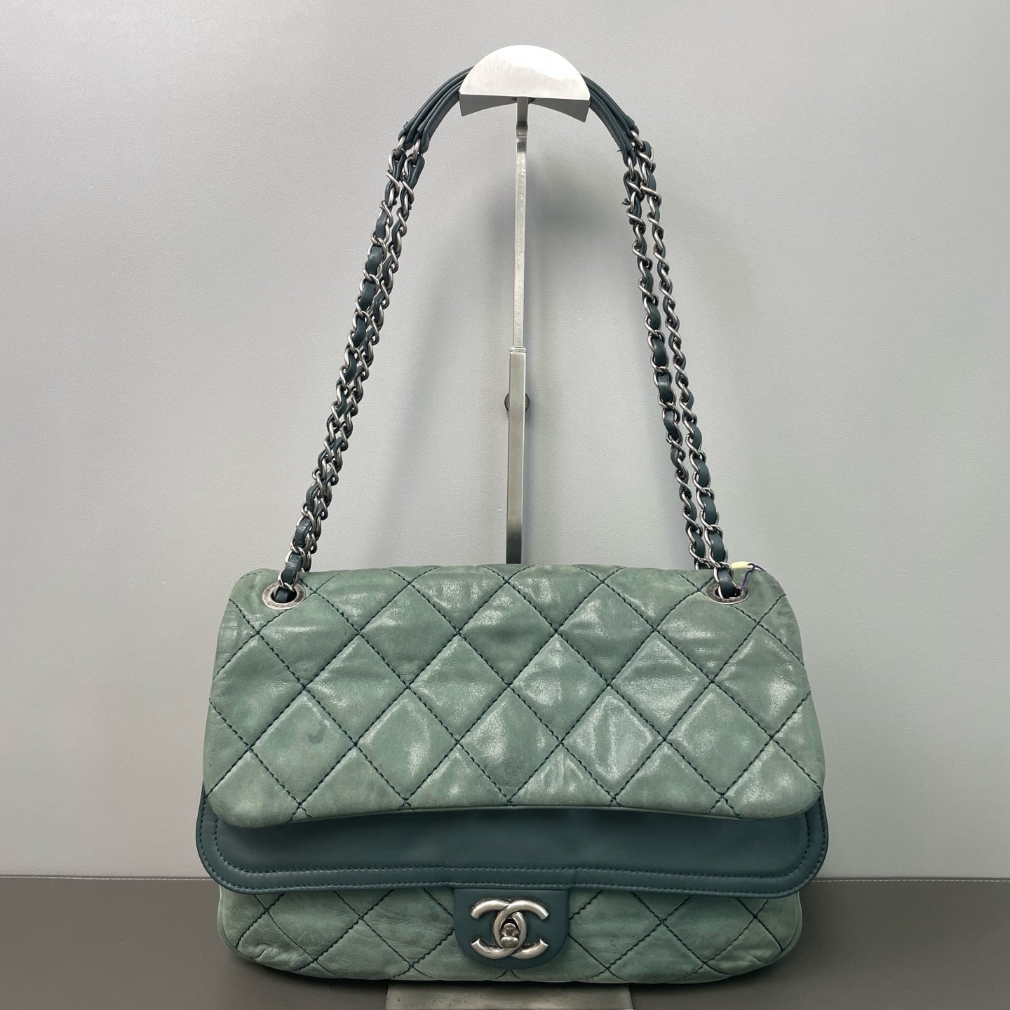 Chanel - Other - Leather - Green - (medium)