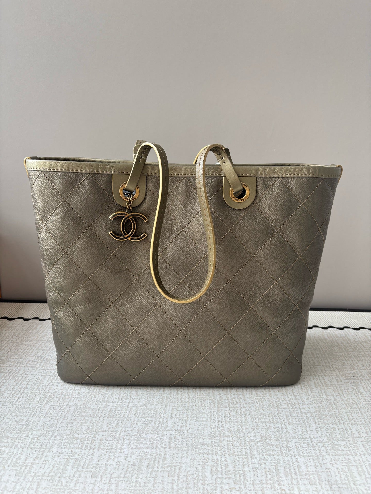Chanel - Other - Leather - Green - (medium)