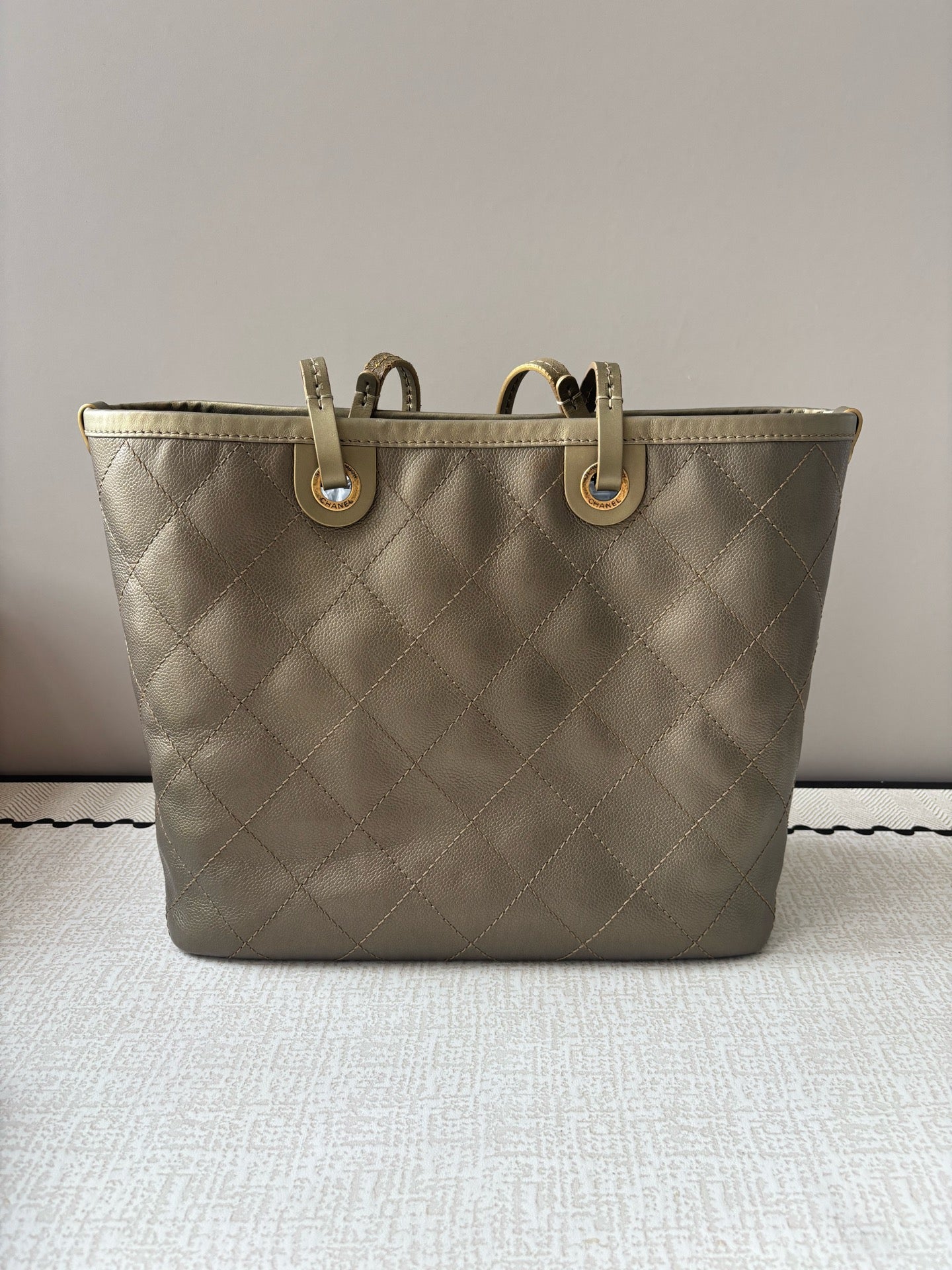 Chanel - Other - Leather - Green - (medium)