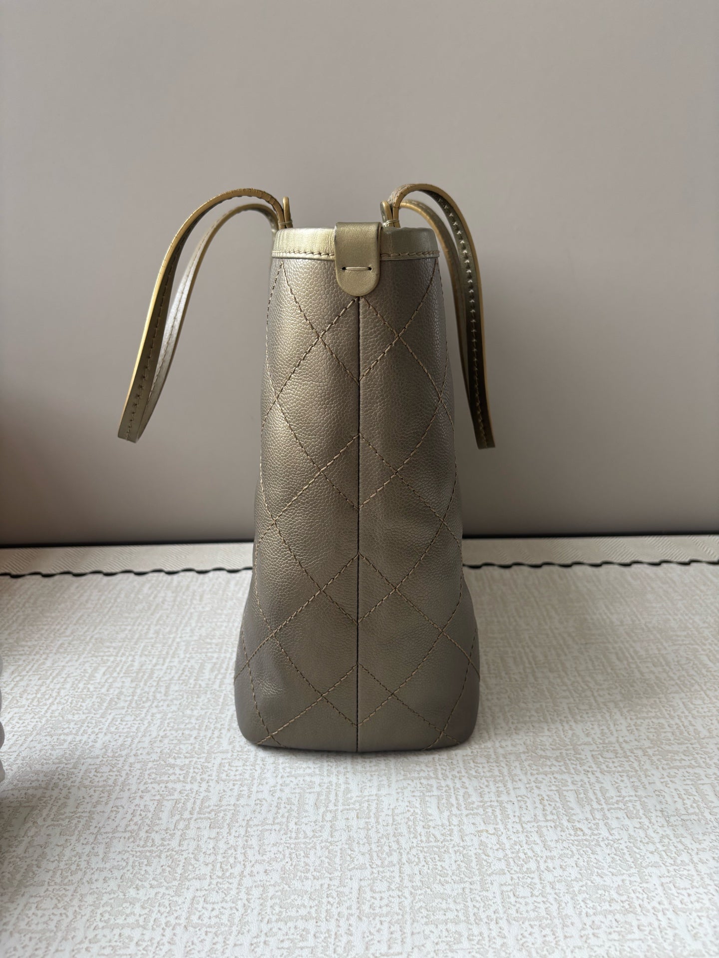 Chanel - Other - Leather - Green - (medium)