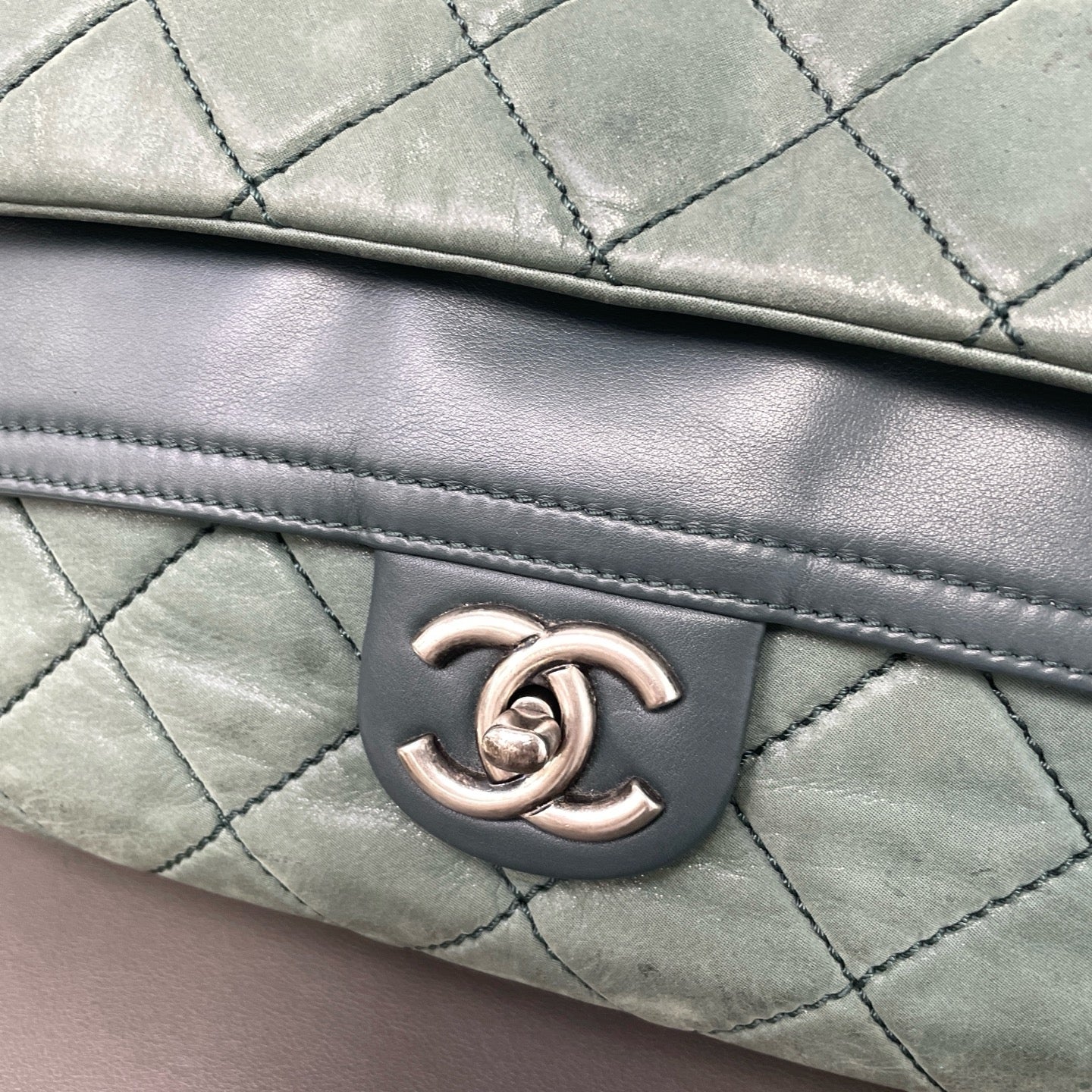 Chanel - Other - Leather - Green - (medium)