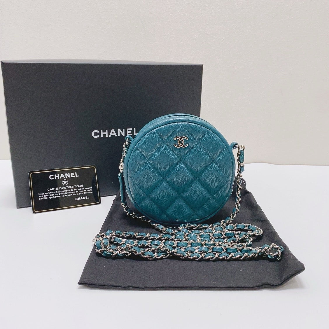 Chanel - Other - Leather - Green - (mini)