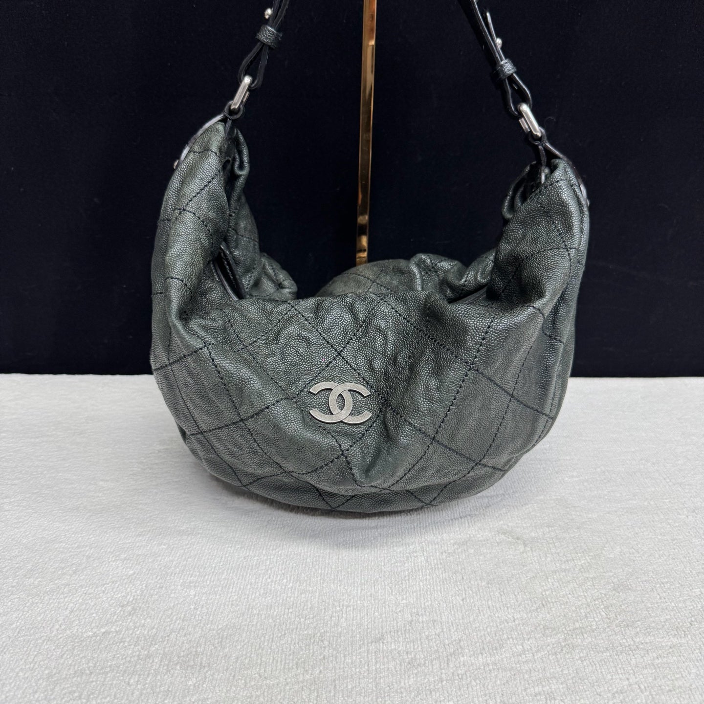 Chanel - Other - Leather - Grey - (large)