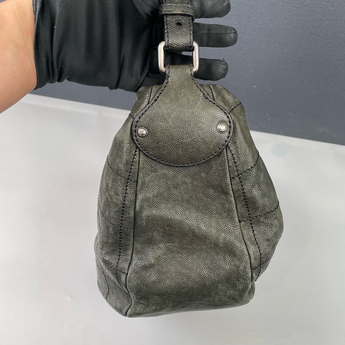 Chanel - Other - Leather - Grey - (large)