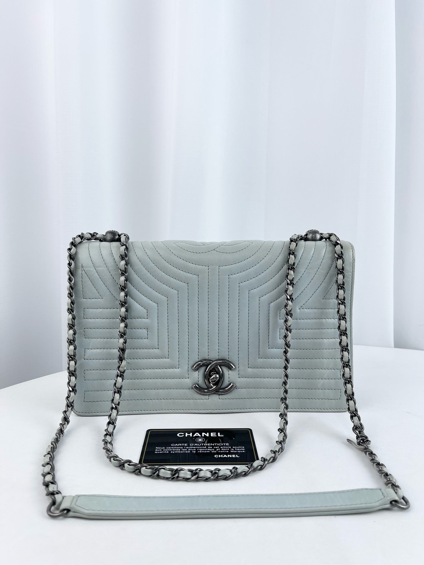 Chanel - Other - Leather - Grey - (medium)