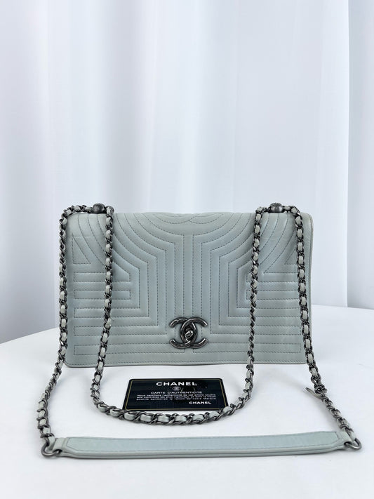 Chanel - Other - Leather - Grey - (medium)
