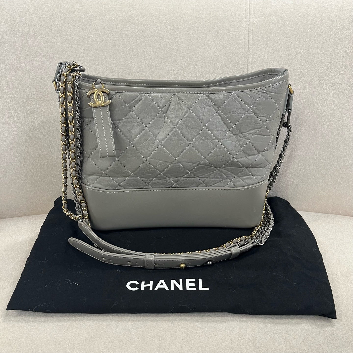 Chanel - Other - Leather - Grey - (medium)