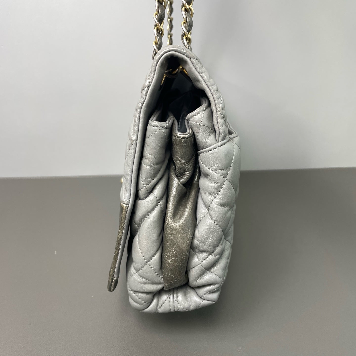 Chanel - Other - Leather - Grey - (medium)