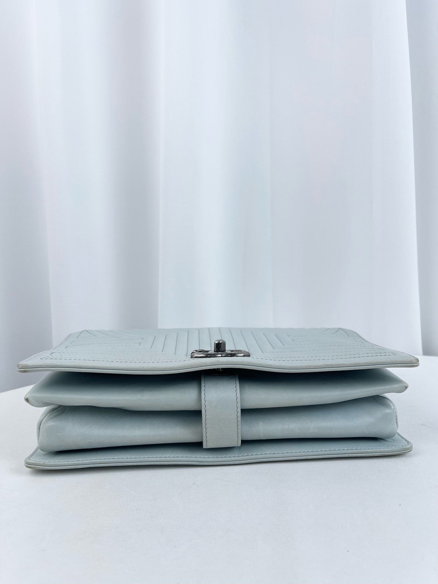 Chanel - Other - Leather - Grey - (medium)