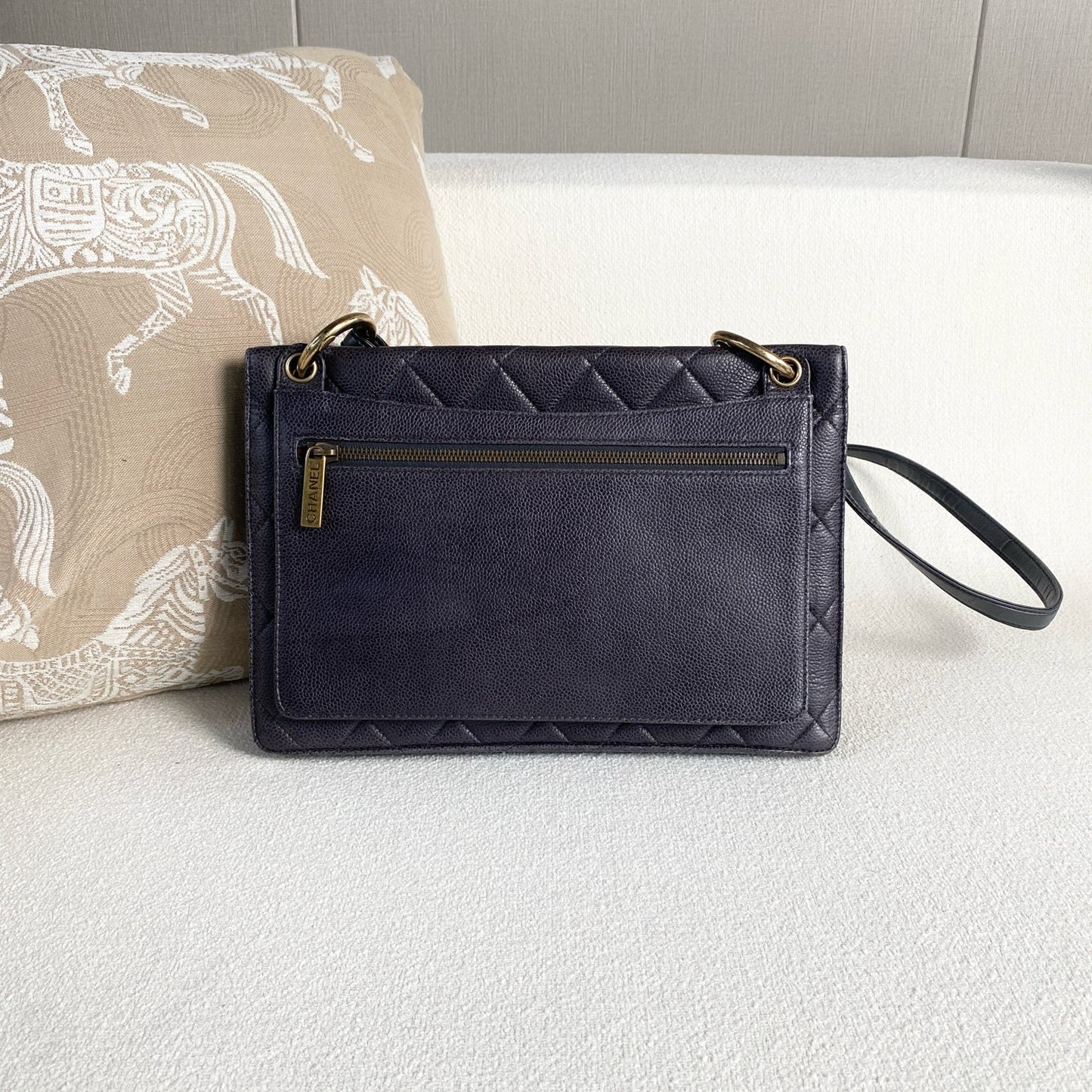 Chanel - Other - Leather - Grey - (medium)