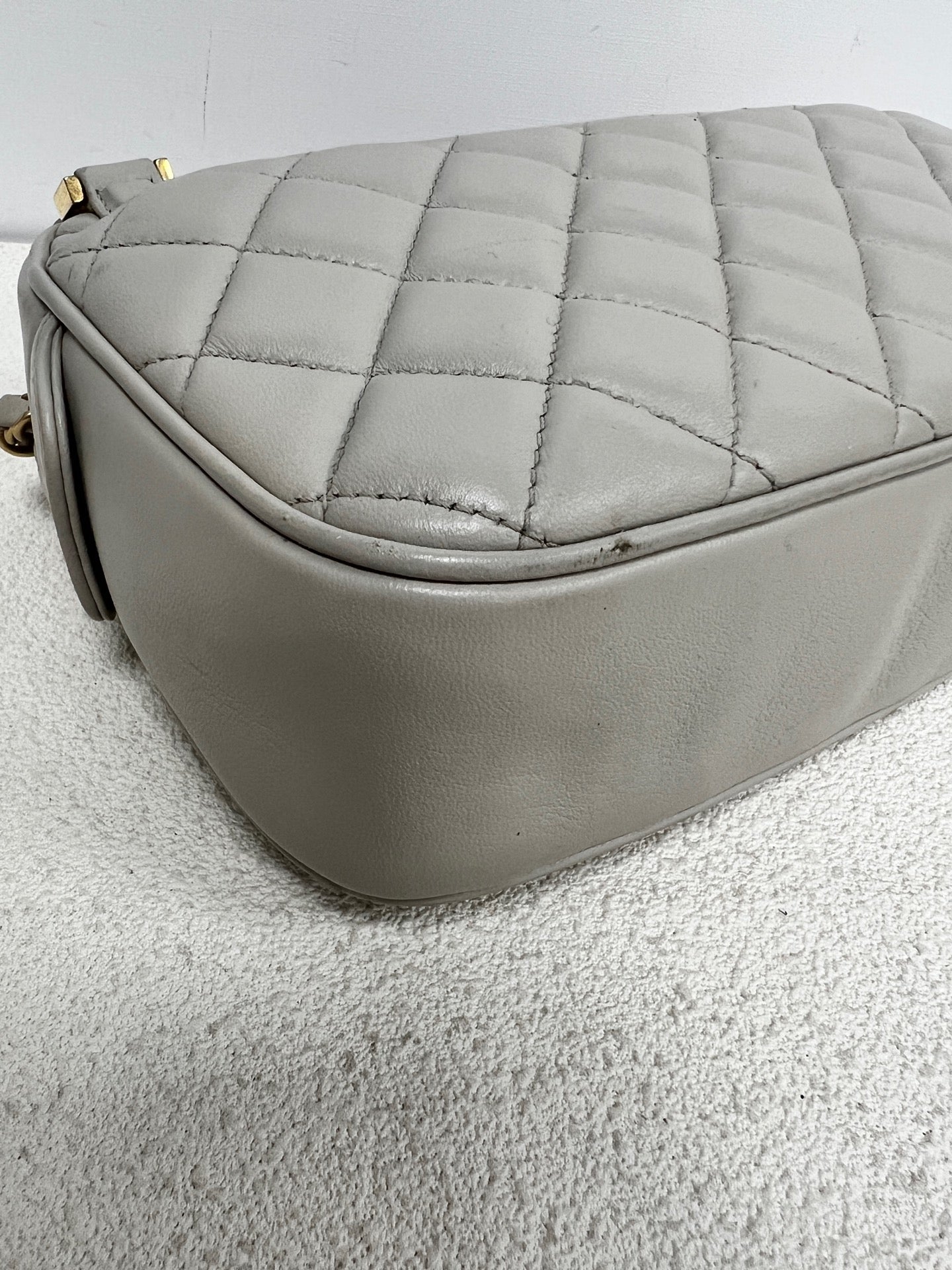 Chanel - Other - Leather - Grey - (medium)