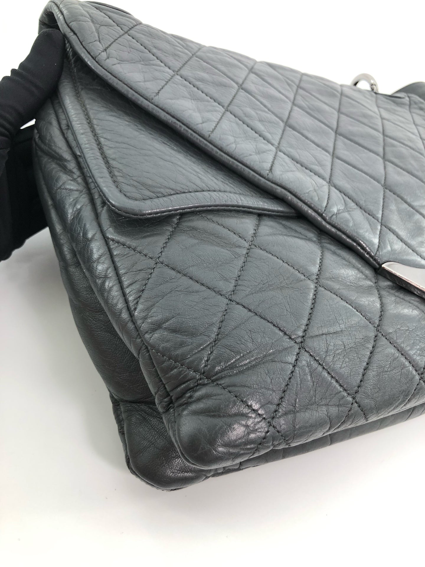 Chanel - Other - Leather - Grey - (medium)