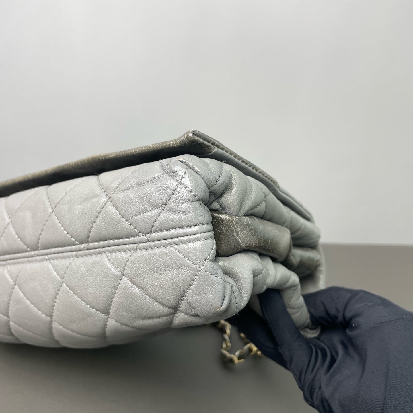Chanel - Other - Leather - Grey - (medium)