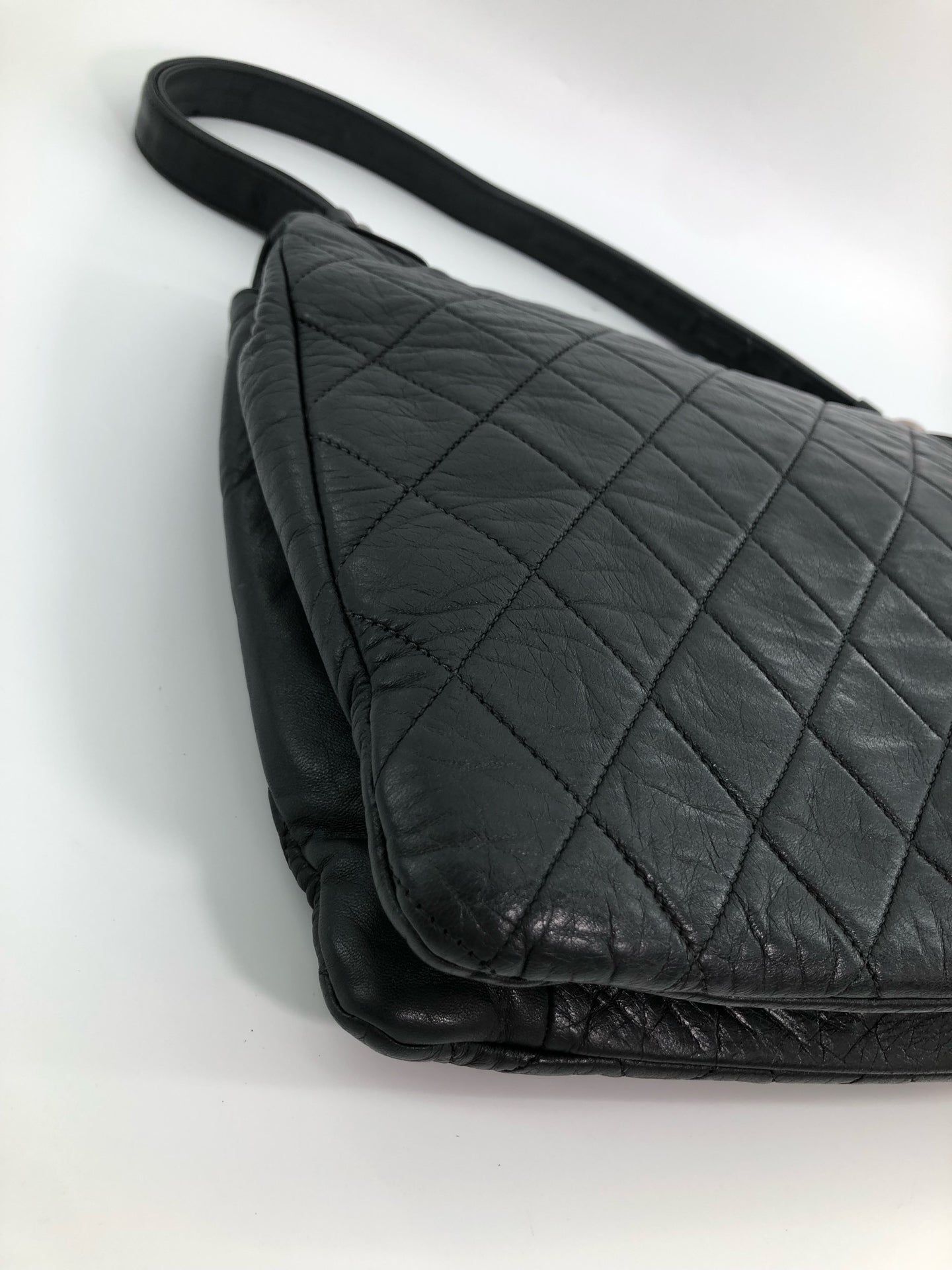 Chanel - Other - Leather - Grey - (medium)