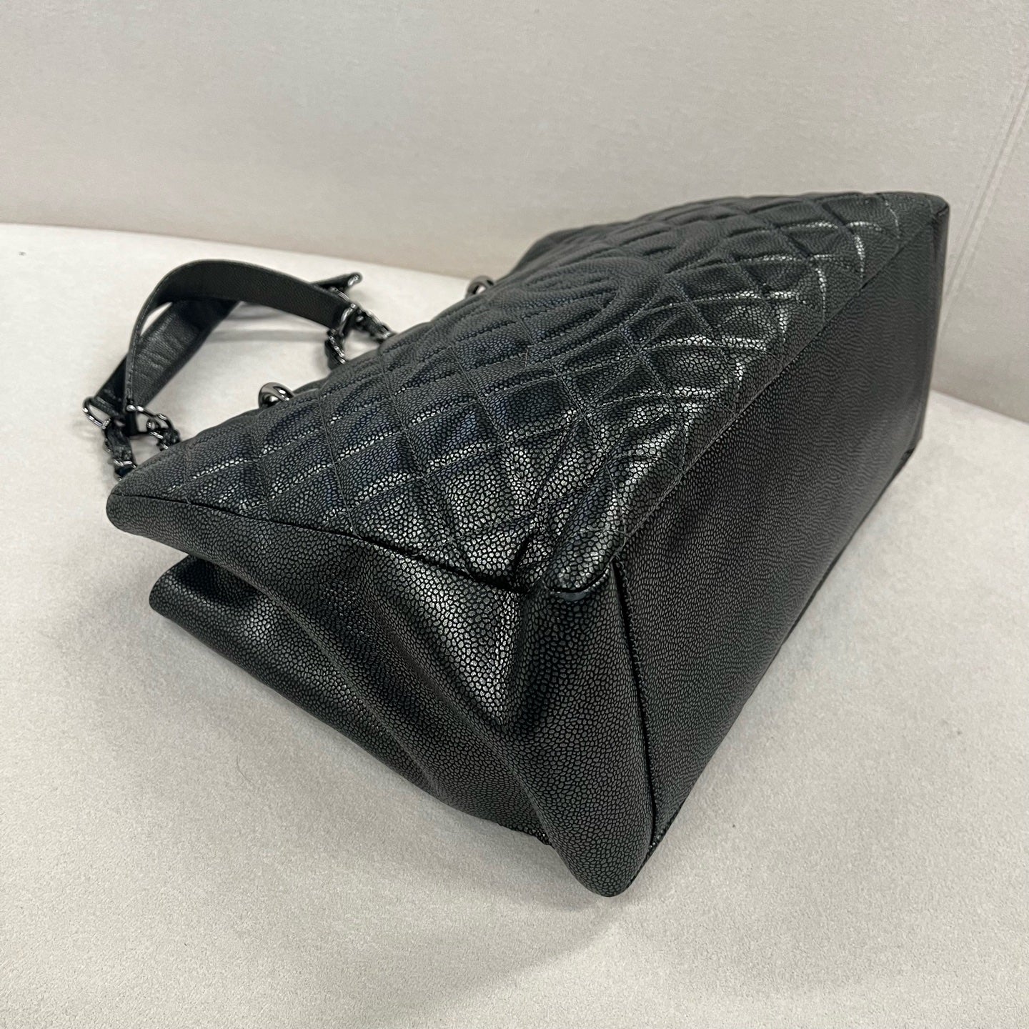 Chanel - Other - Leather - Grey - (medium)