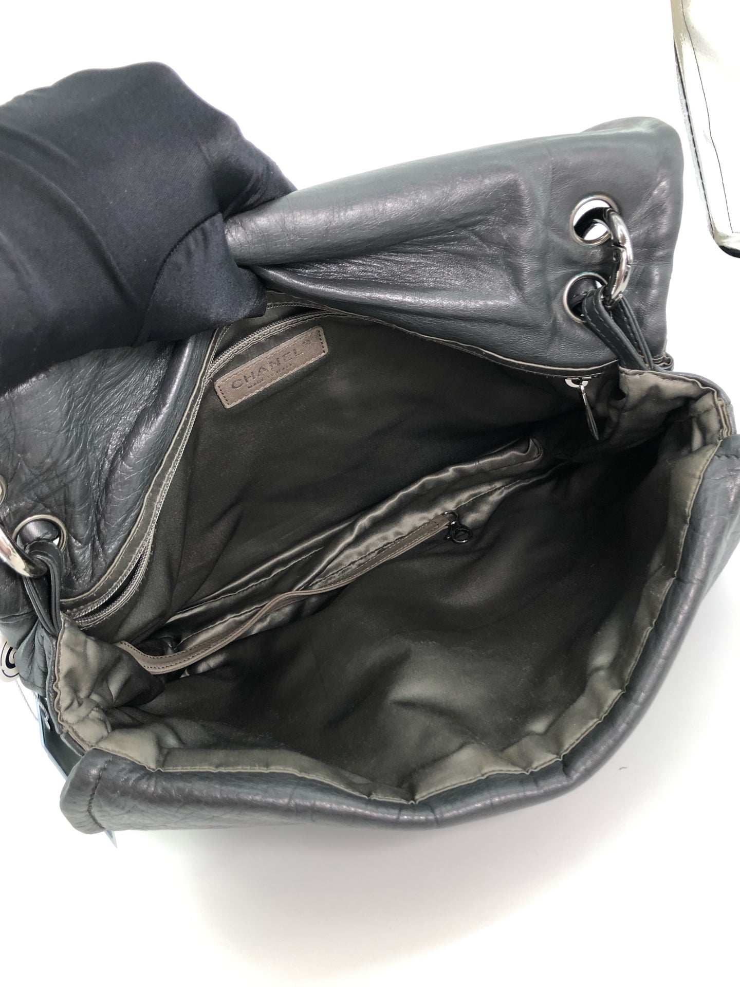 Chanel - Other - Leather - Grey - (medium)