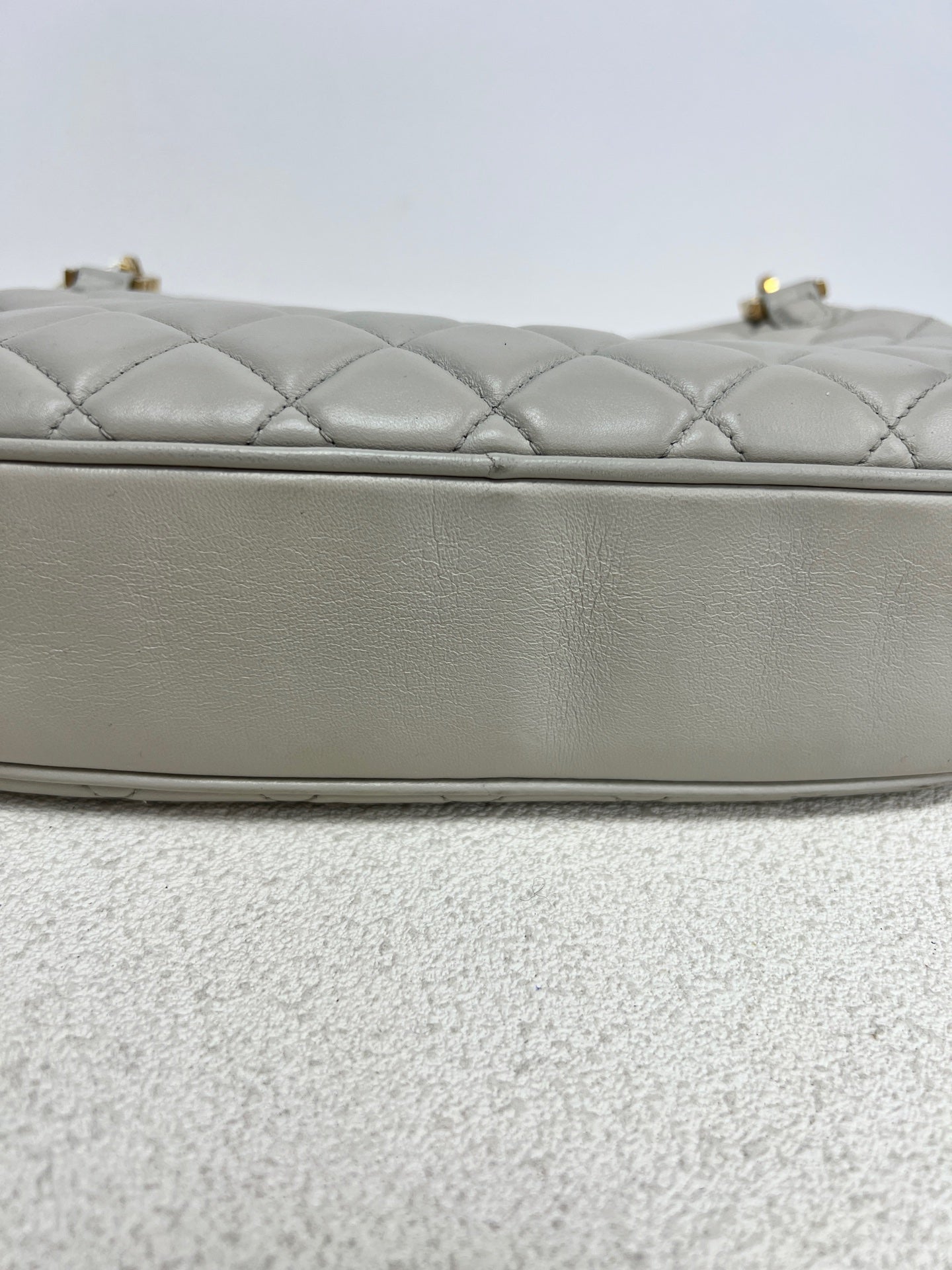 Chanel - Other - Leather - Grey - (medium)