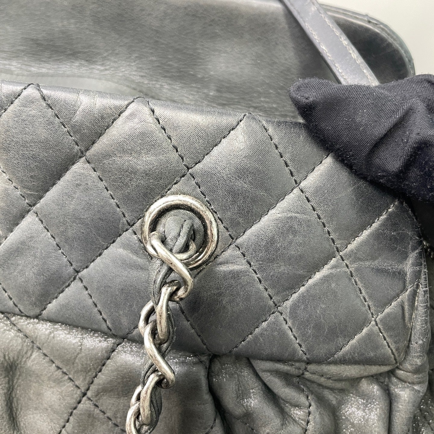 Chanel - Other - Leather - Grey - (Medium)