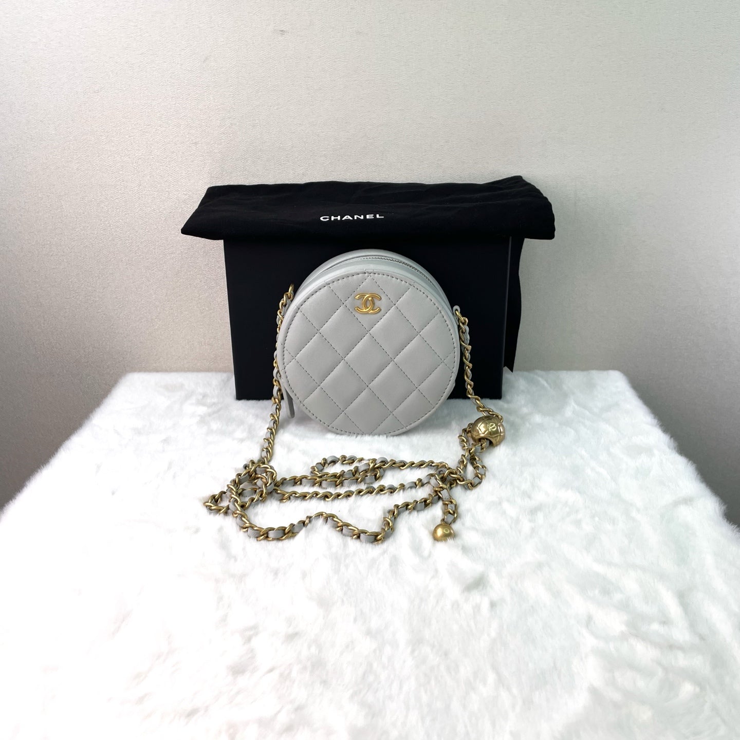 Chanel - Other - Leather - Grey - (mini)